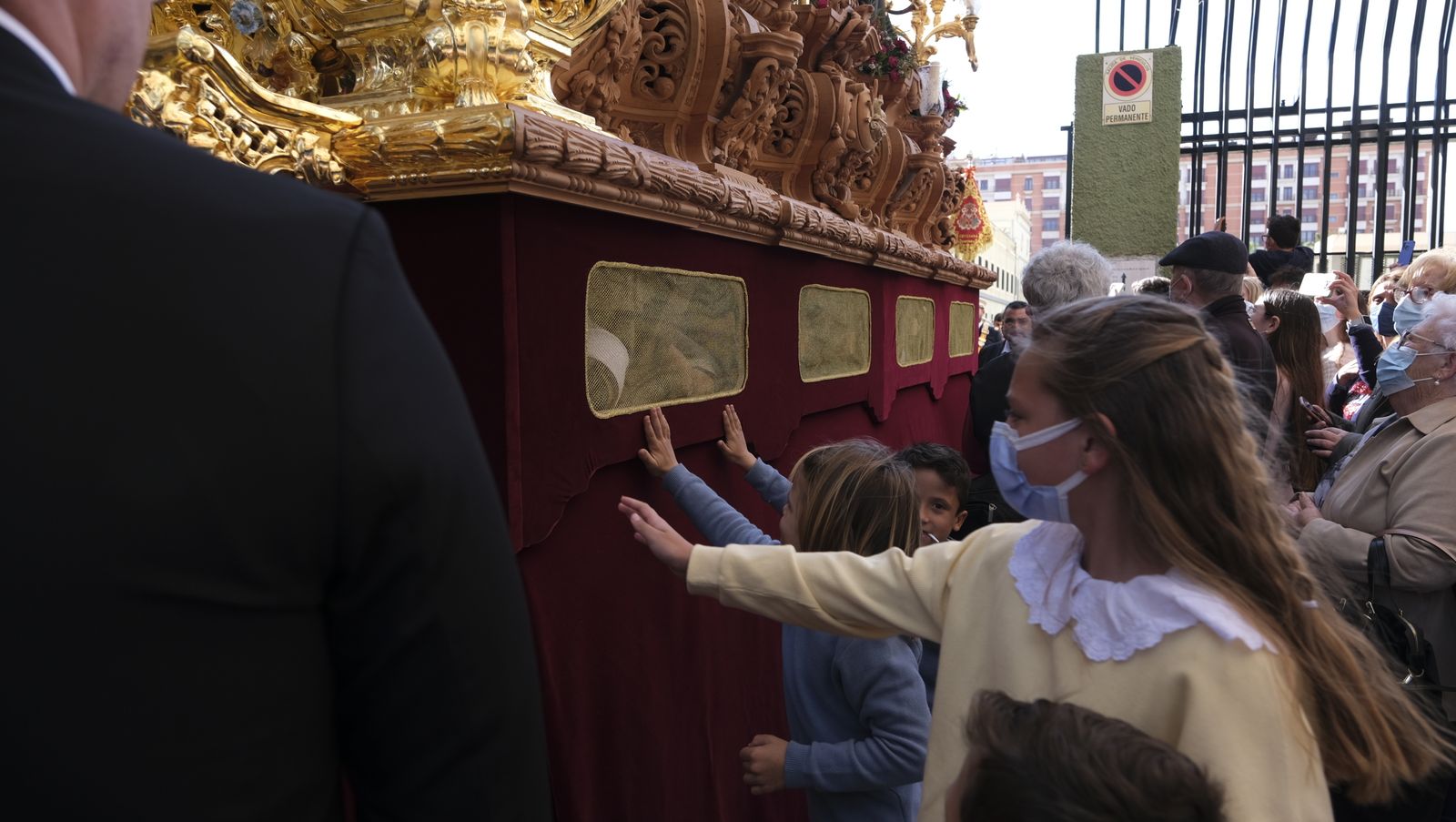 Fotogalería de la procesión de Coronación. Semana Santa Almería 2022.