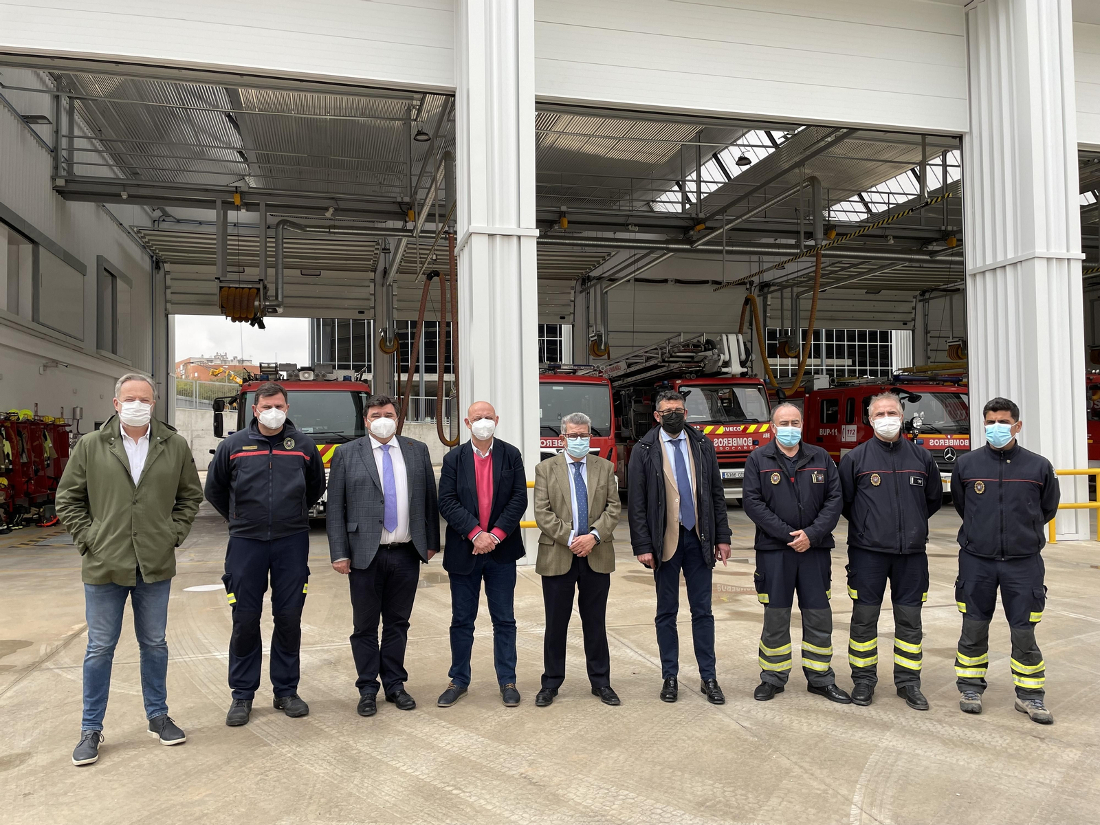 El alcalde, Gabriel Cruz, visita el Parque de Bomberos de Dos Hermanas. El alcalde, Gabriel Cruz, visita el Parque de Bomberos de Dos Hermanas.
