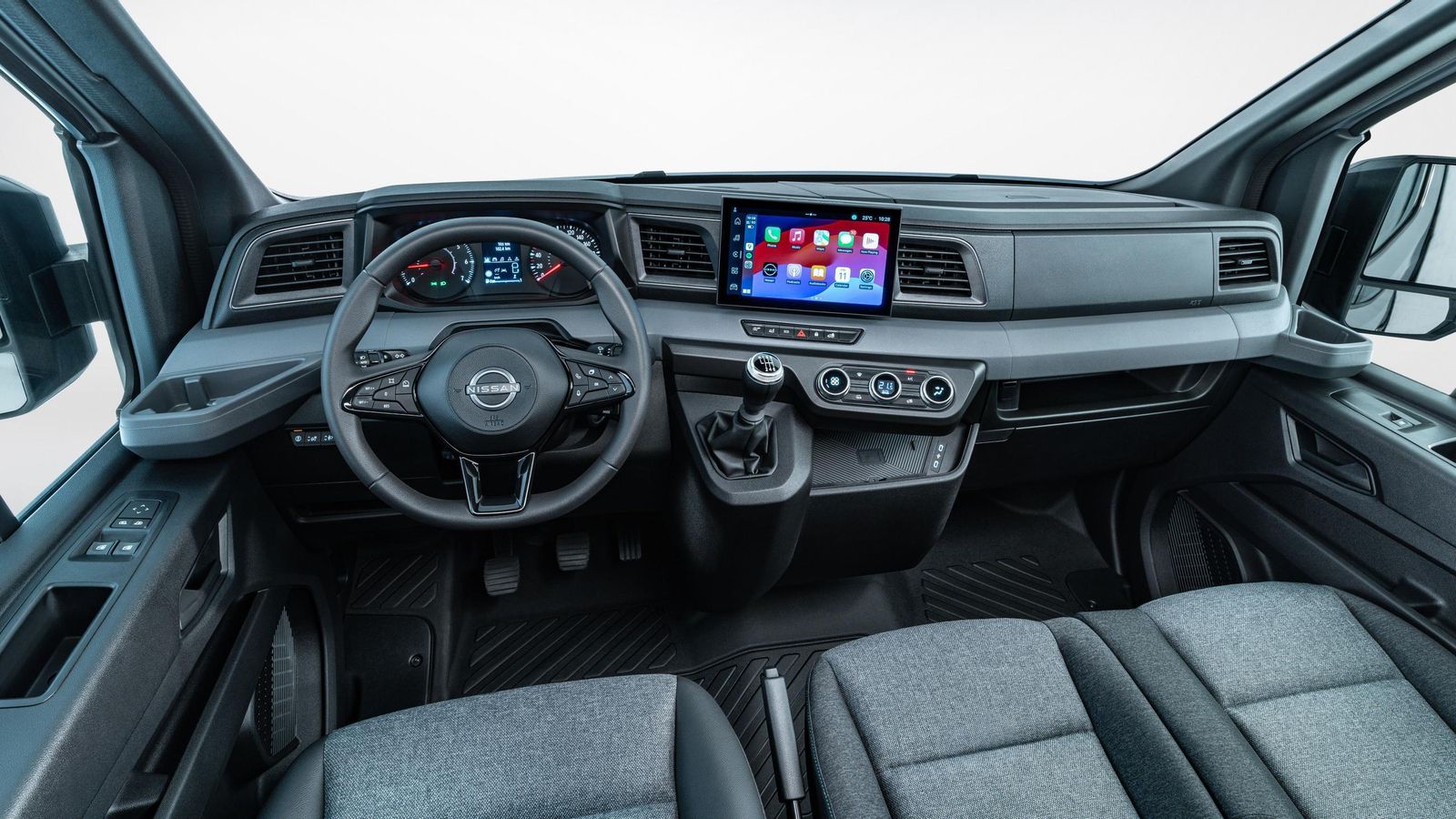 Además de la pantalla central de 10,1", la Interstar tiene una instrumentación con una pantalla para el ordenador de abordo de 4,2".