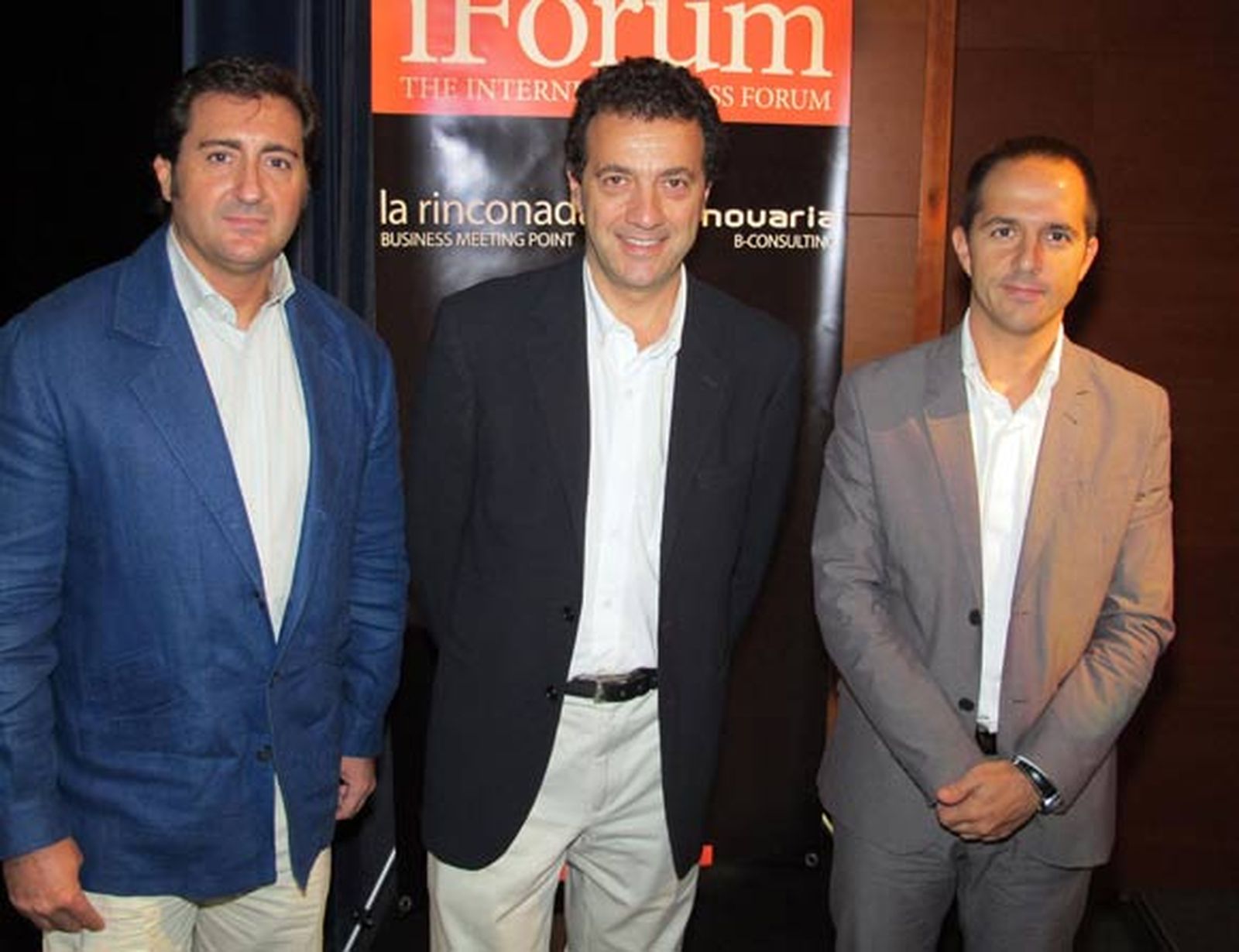 Foro de negocios e internet en La Rinconada