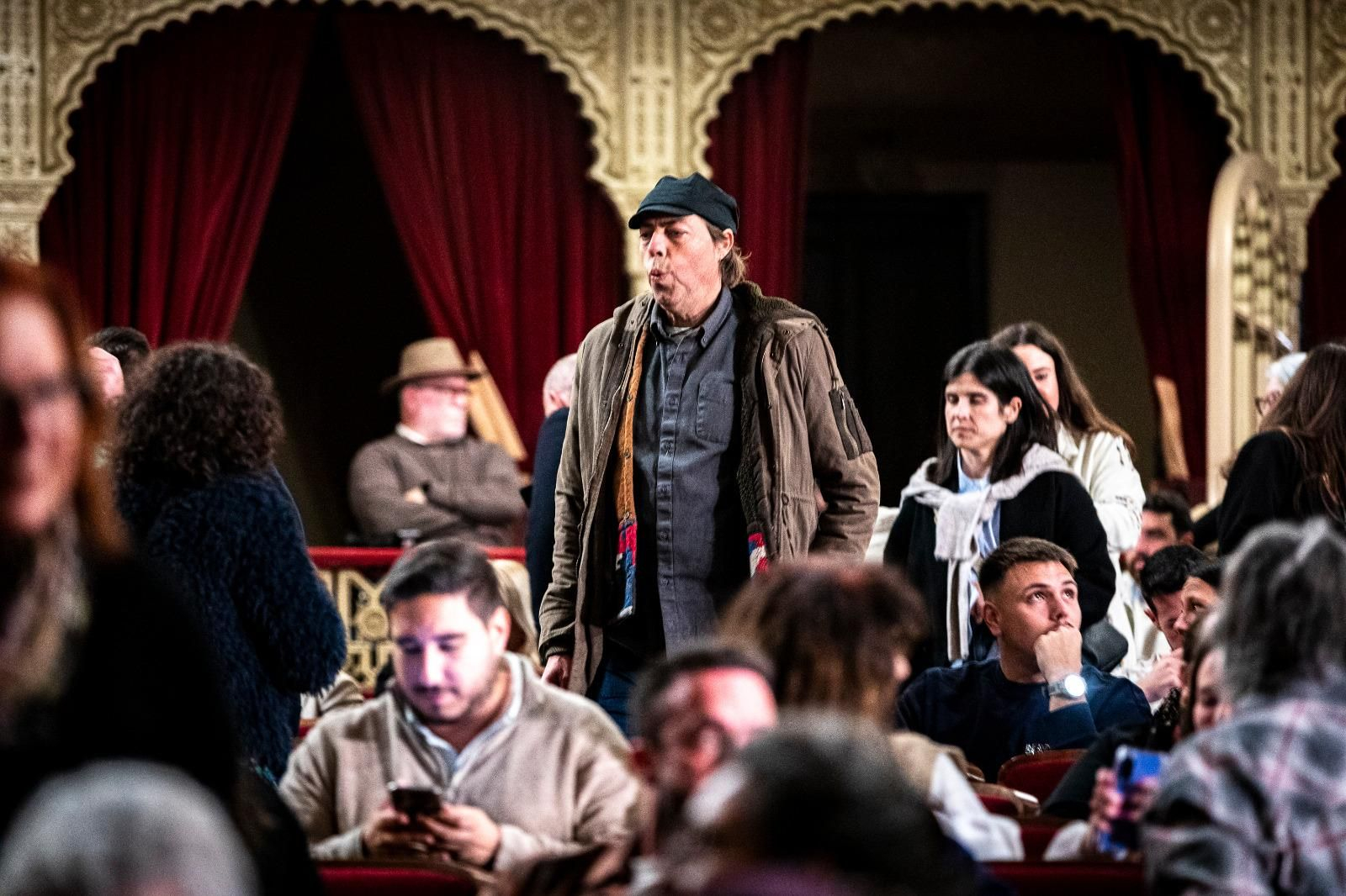 Búscate entre las mejores imágenes de la segunda sesión de cuartos de final del COAC 2025