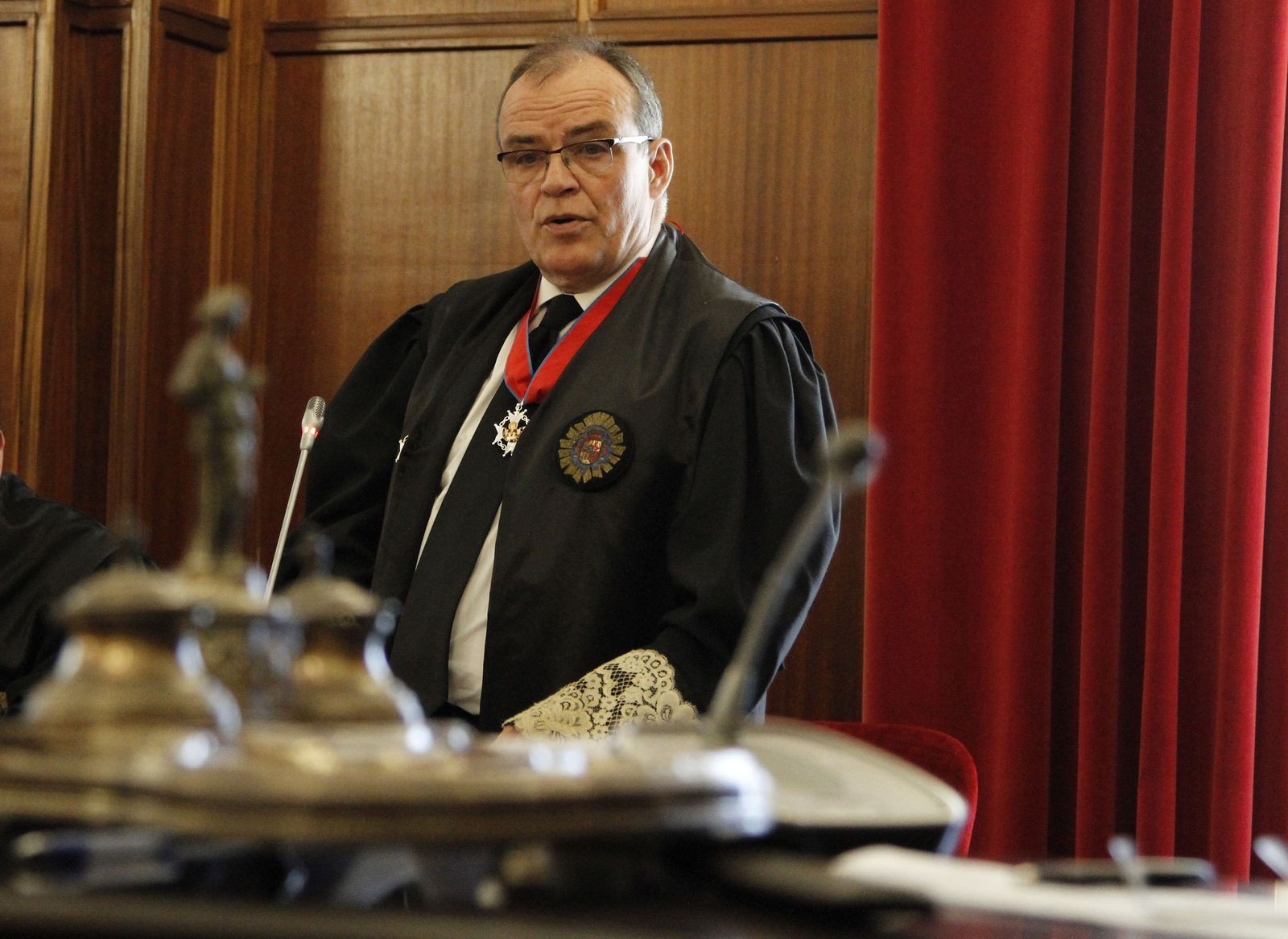 Víctor Nieto Matas, cuando recibió en 2015 la cruz de San Raimundo de Peñafort