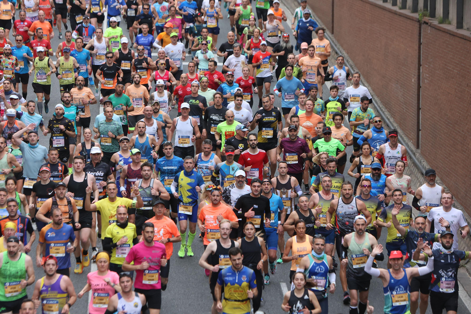 Búscate en la maratón de Sevilla 04