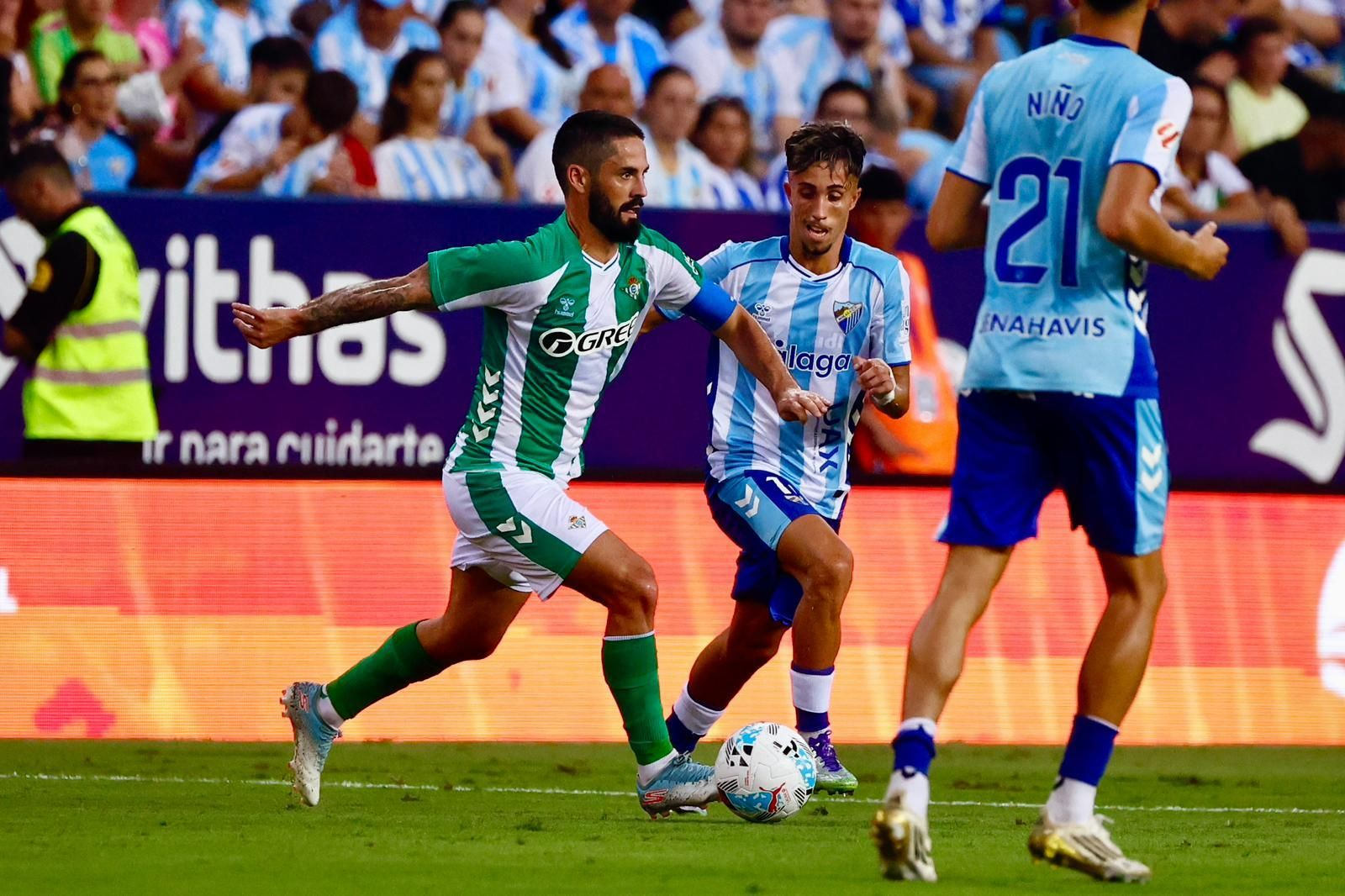 El Málaga CF-Real Betis del XXXV Trofeo Costa del Sol, en imágenes