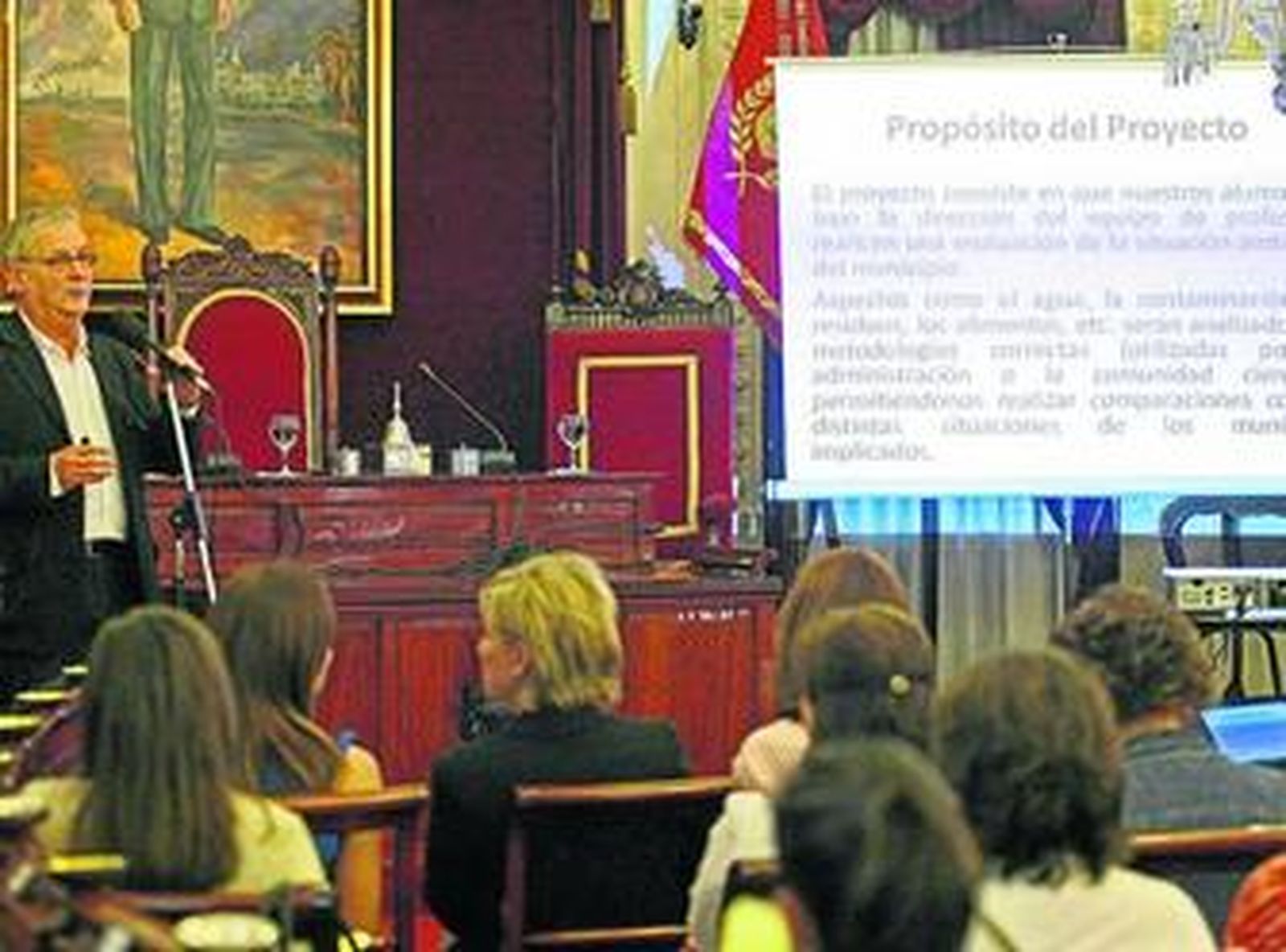 El coordinador del programa 'La salud del municipio', Juan Antonio Tatay, explica los objetivos de la iniciativa.