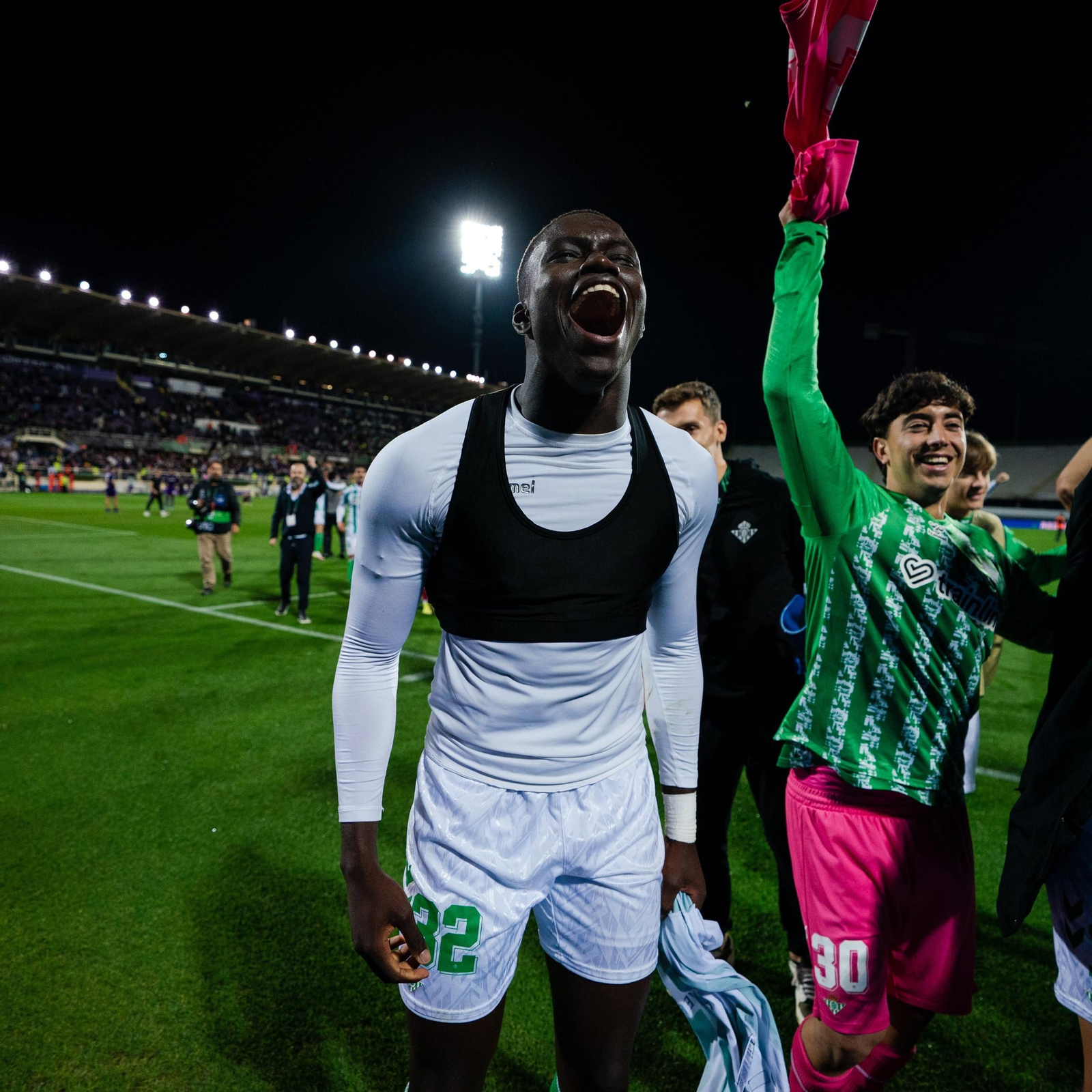 Las fotos del Fiorentina-Betis de la Conference League