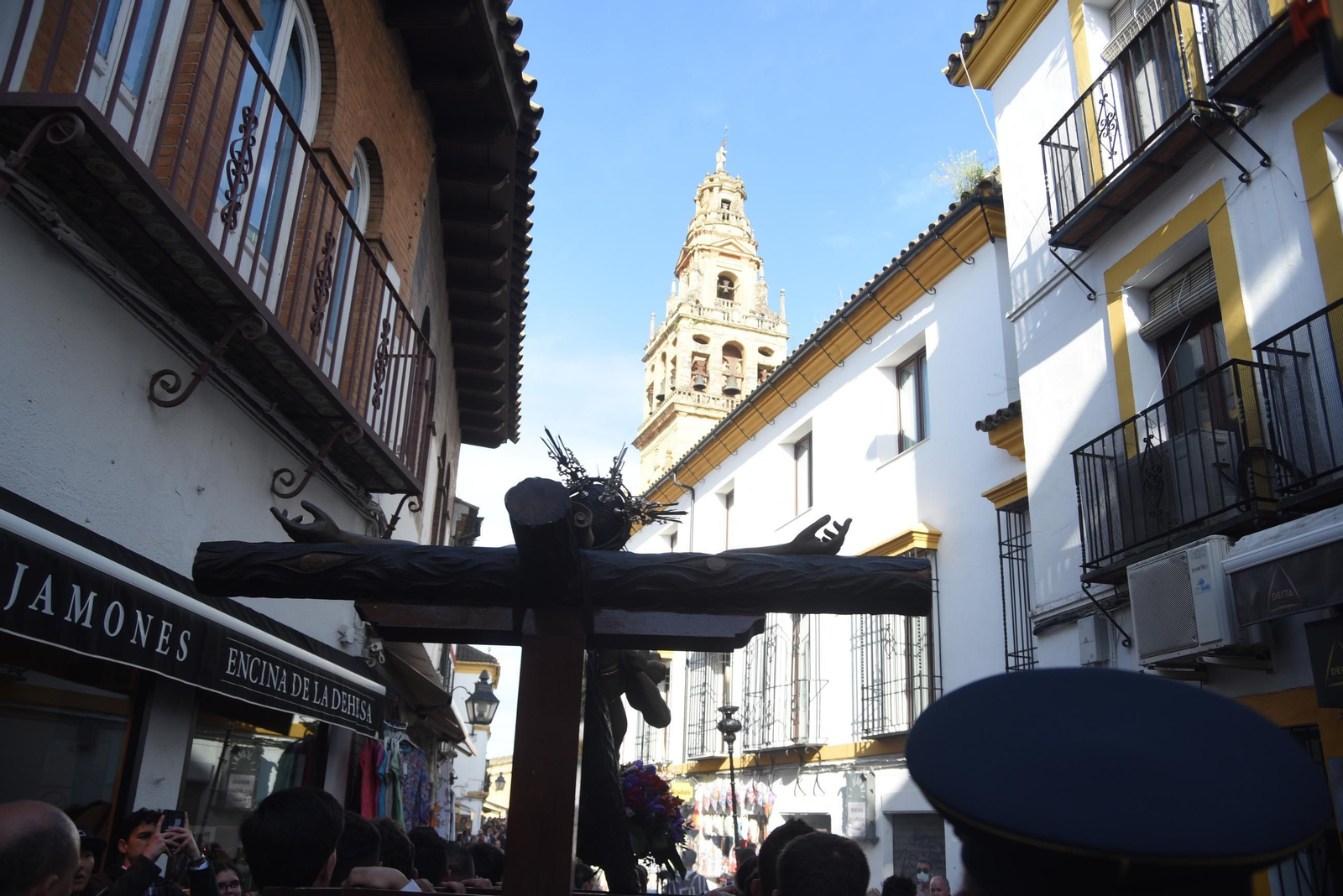 Las mejores fotos del traslado de la hermandad de la Agonía de Córdoba