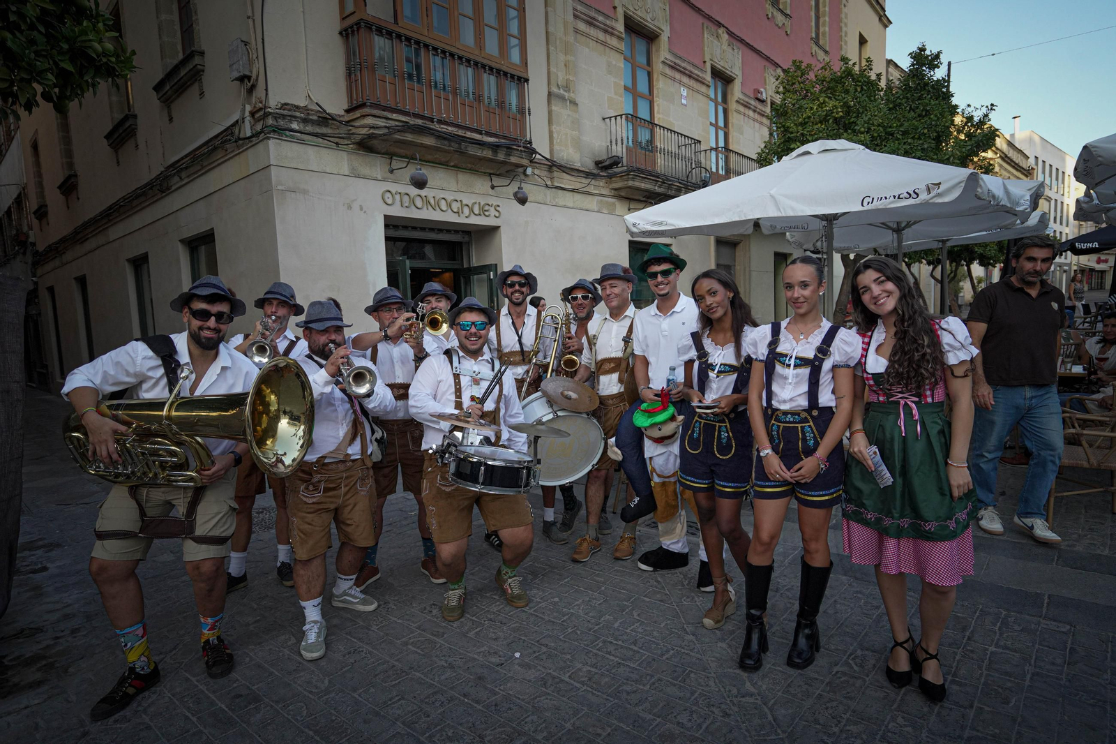 Imágenes de la fiesta Alma Hispana y la Noche Azul y Blanca en Jerez