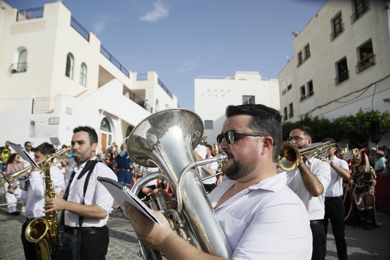 El gran desfile de Moros y Cristianos de Mojácar, en imágenes