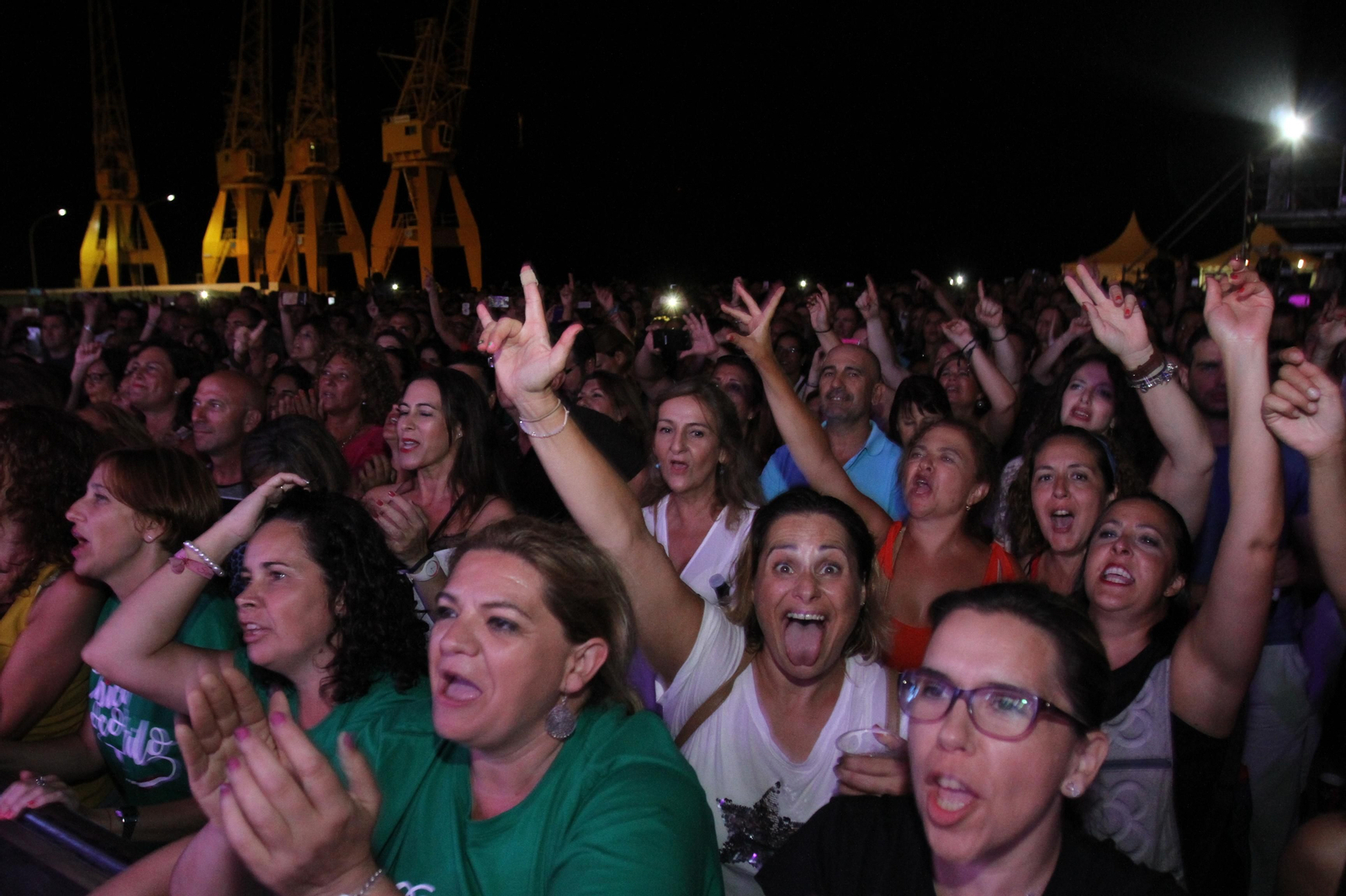 Imágenes del concierto de Hombres G en Huelva