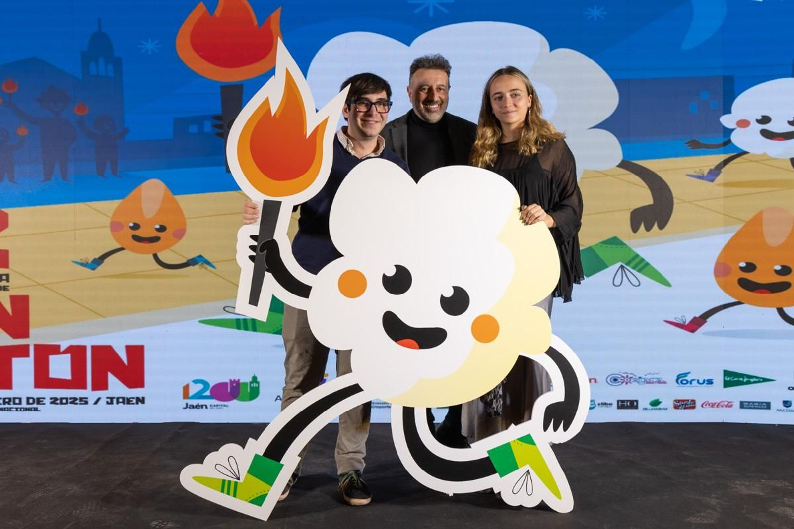 La presentación de la XLII Carrera Urbana Internacional Noche de San Antón, en imágenes