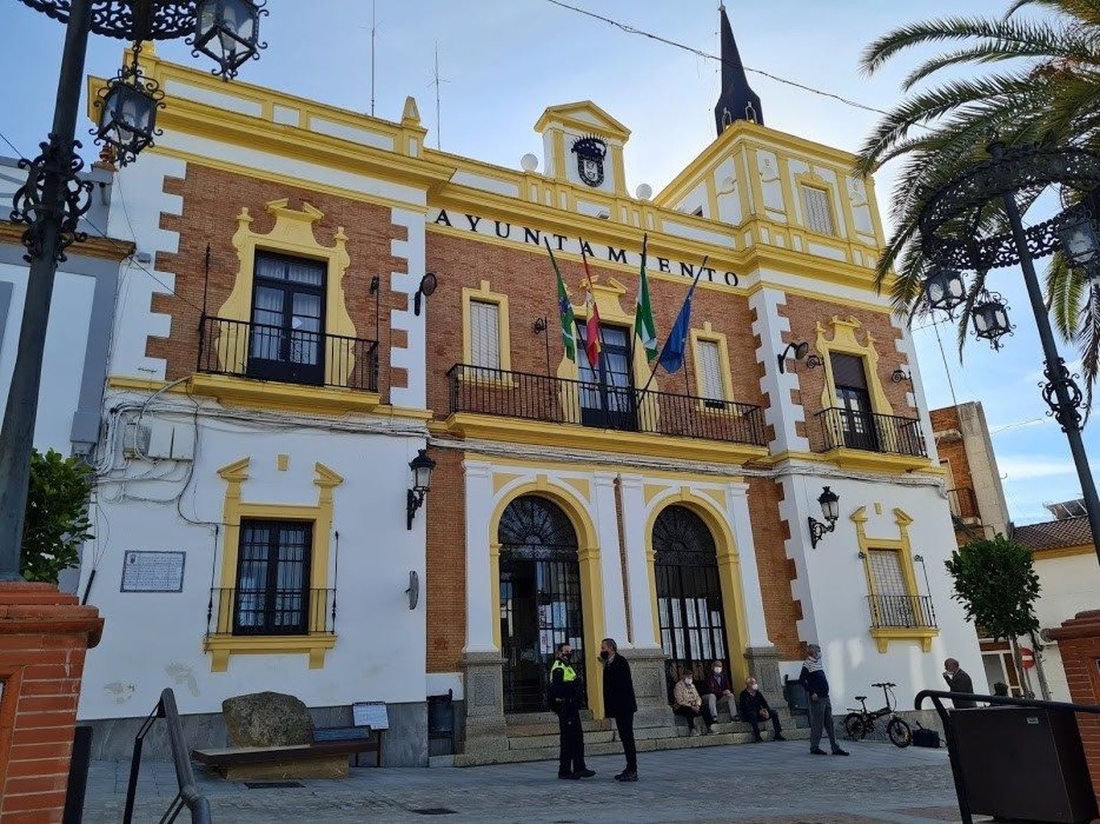 Fachada del Ayuntamiento de Valverde del Camino.
