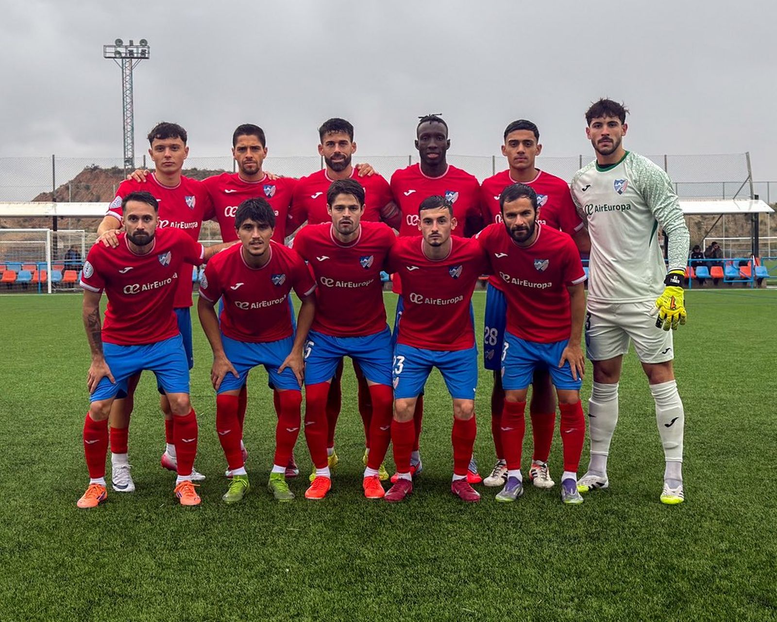 El Estepona respira (0-3) y el Atlético Malagueño se hunde más (3-0)