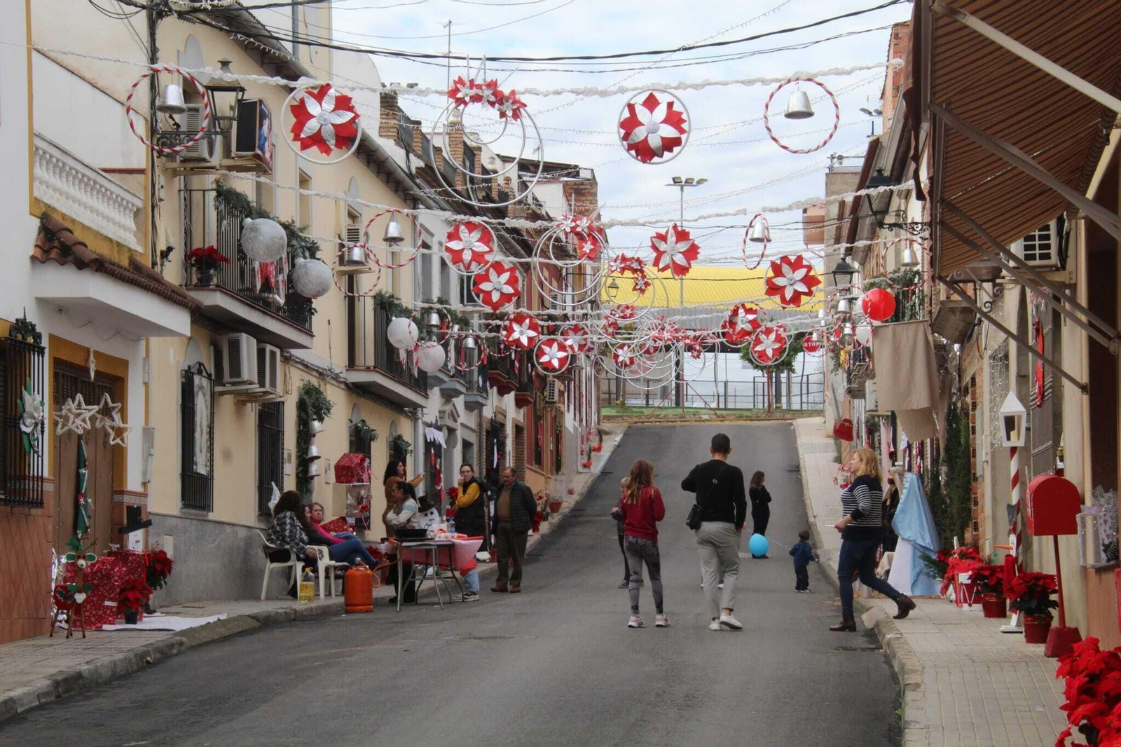Un paseo en fotografías por la Navidad de Villafranca, el pueblo de Córdoba del reciclaje y la imaginación