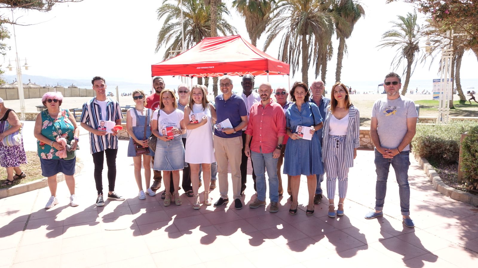 Miembros de la candidatura socialista, este domingo, en Huelin.
