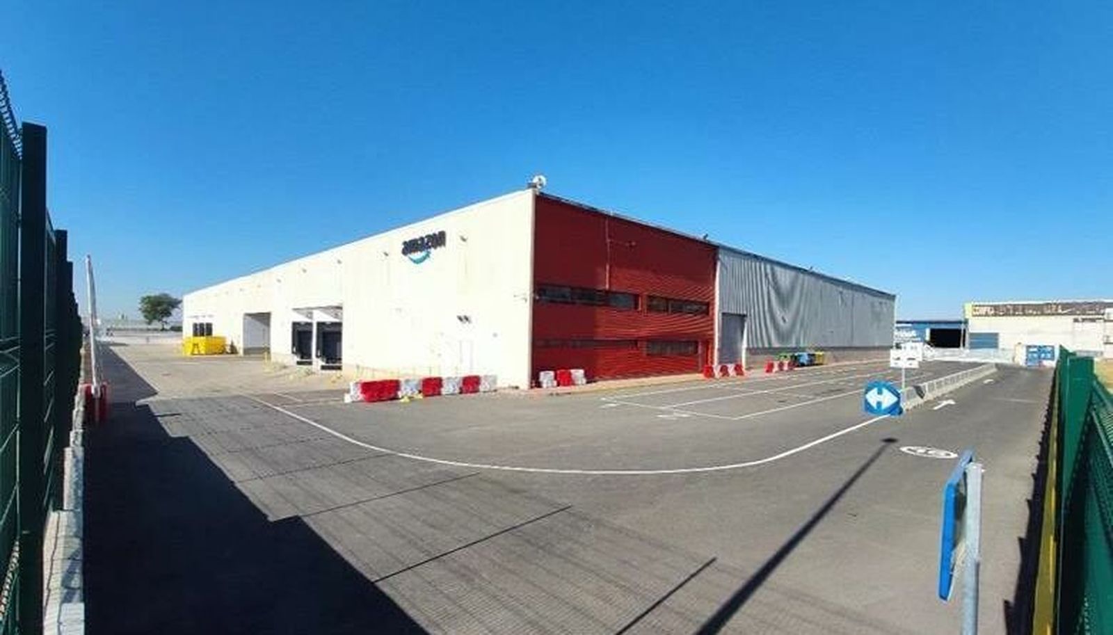 Centro logístico alquilado por Amazon en Alcalá de Guadaira adquirido por Relog, la nueva plataforma de AEW.