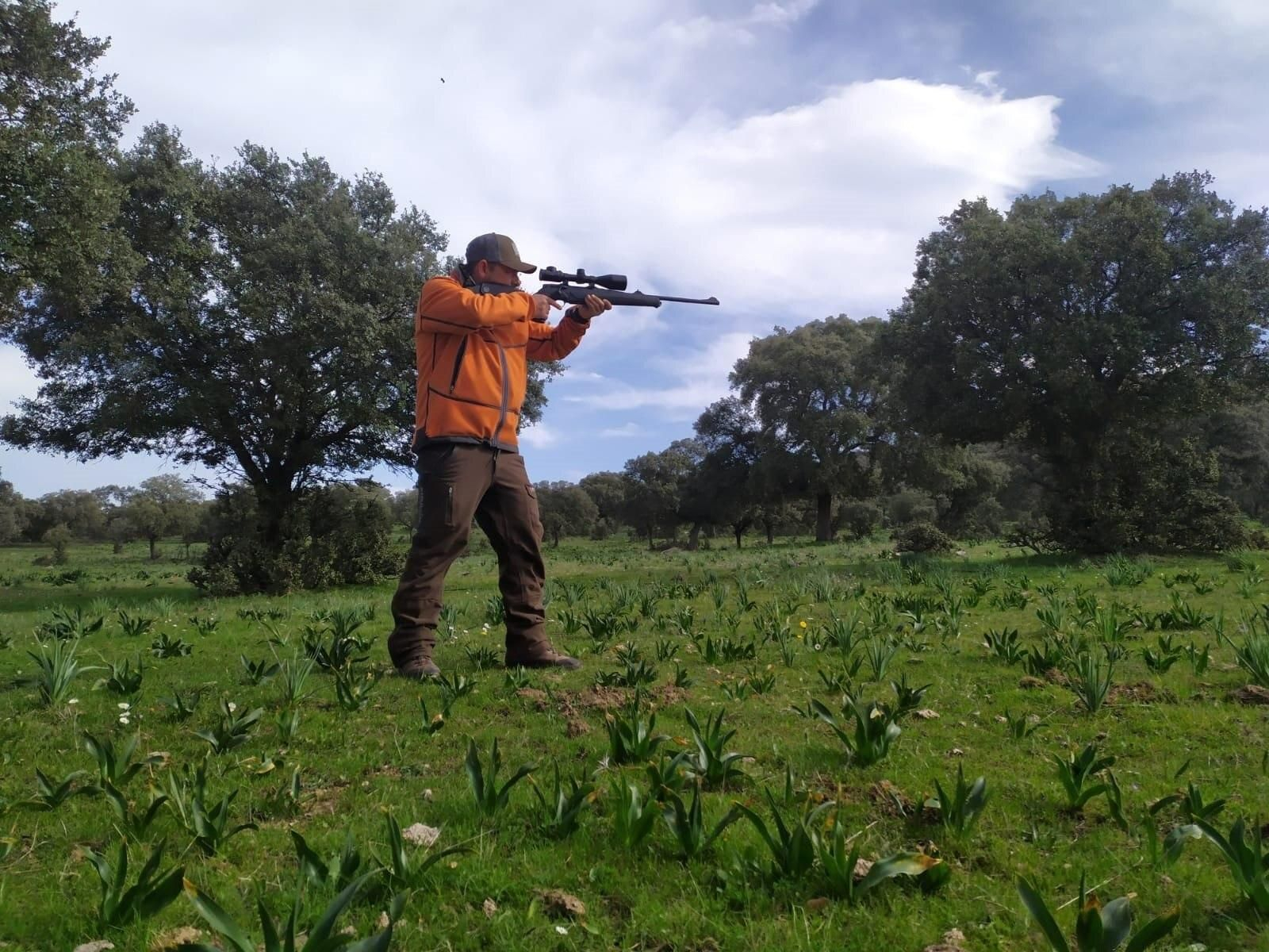 Un cazador. Un cazador.