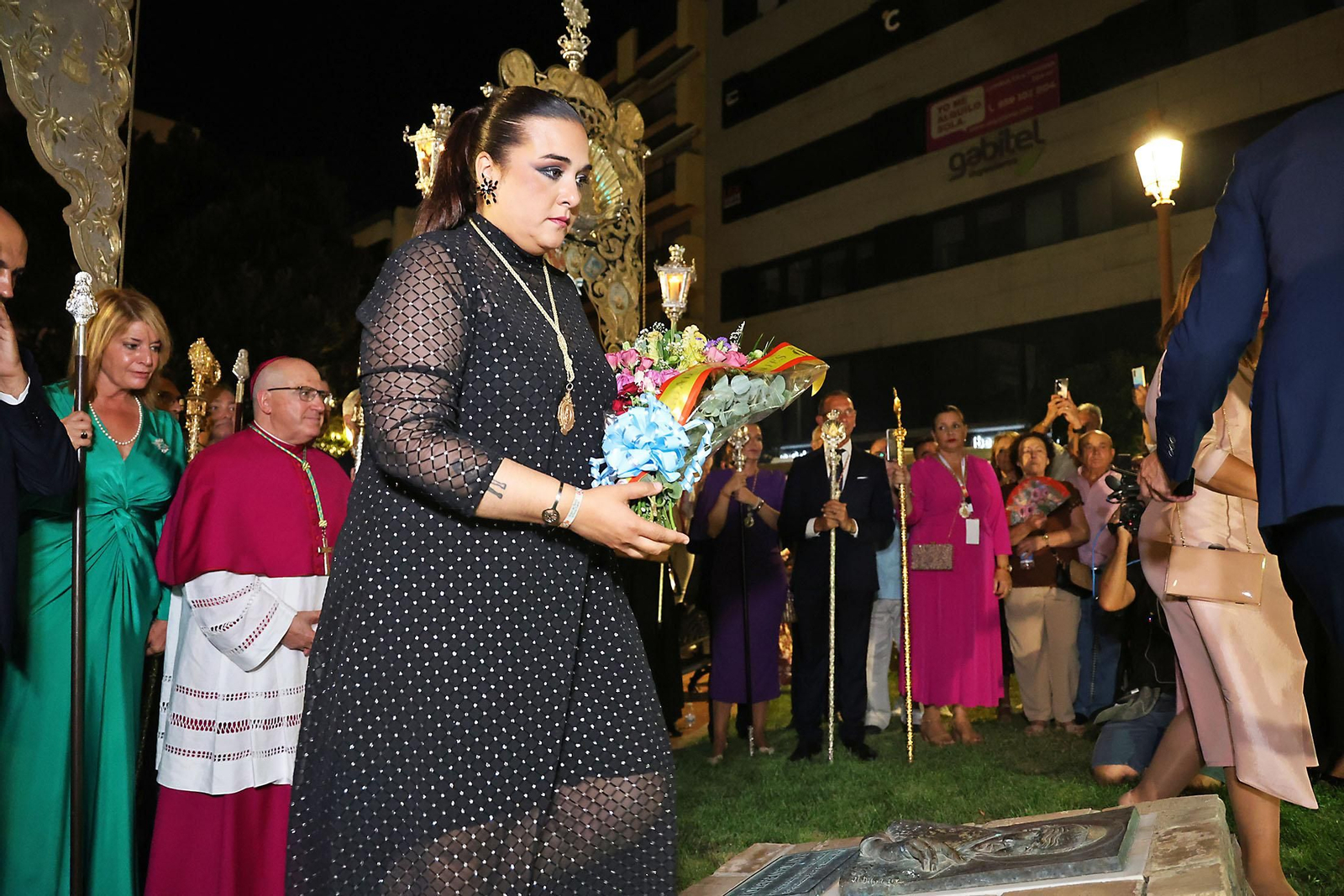 Imágenes del regreso de las hermandades a Emigrantes al finalizar el Rosario Jubilar rociero