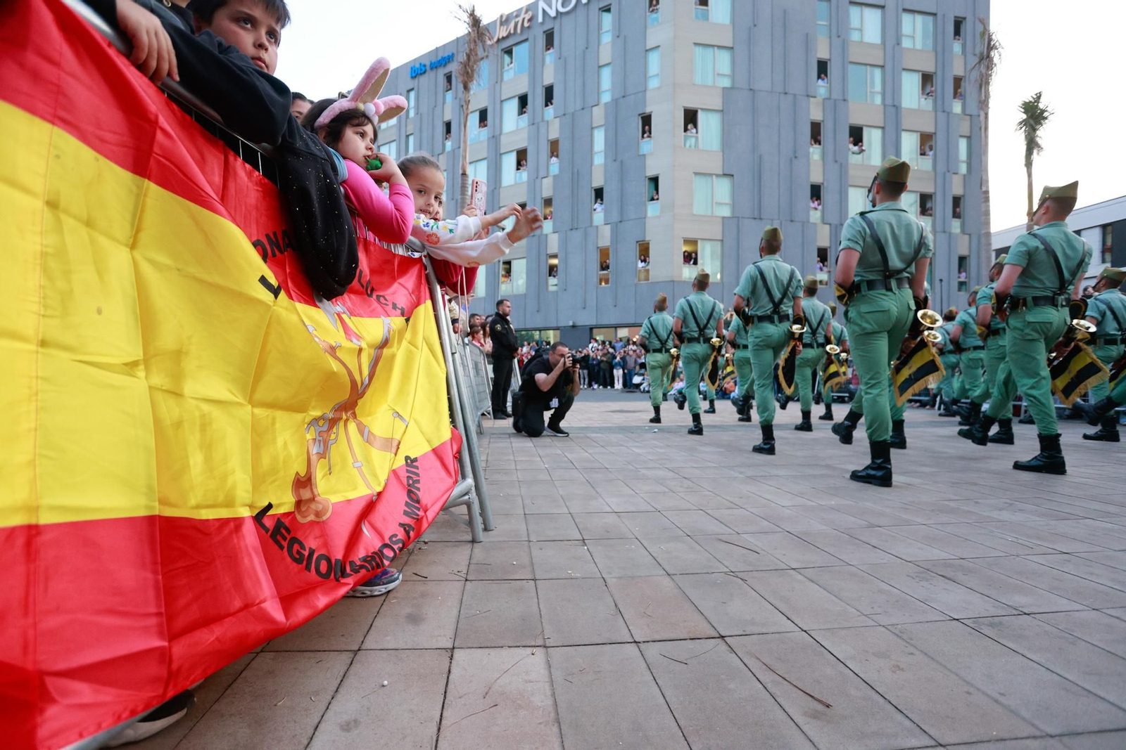 Mena y la Legión en su procesión del Jueves Santo en Málaga, en fotos Mena y la Legión en su procesión del Jueves Santo en Málaga, en fotos