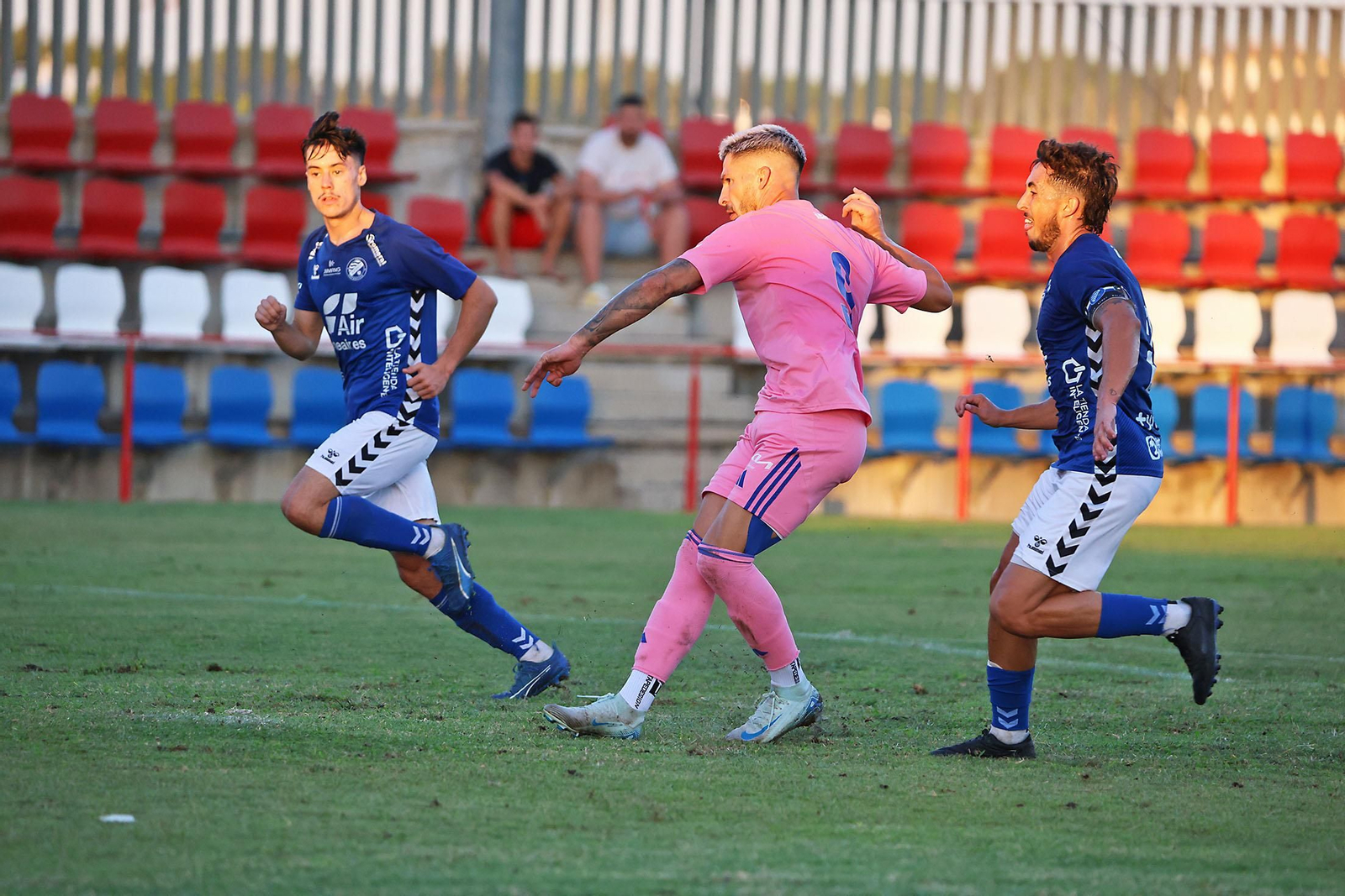 Imágenes del amistoso entre el Recreativo de Huelva y el Xerez  DFC