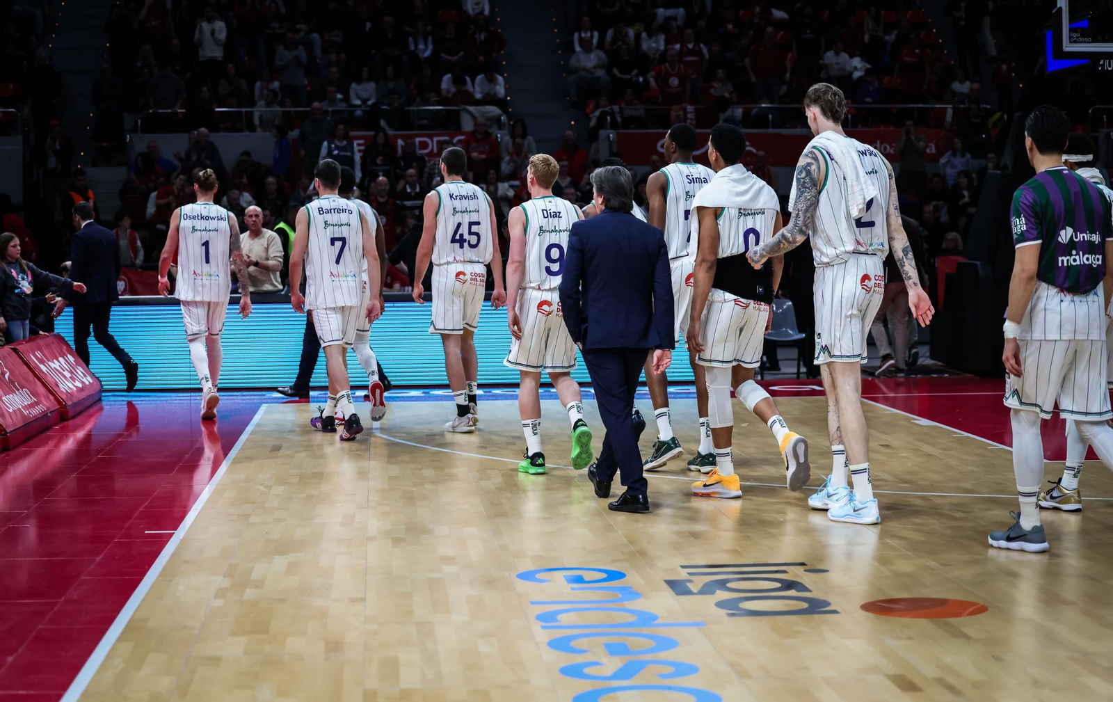 El Unicaja se retira a vestuarios.