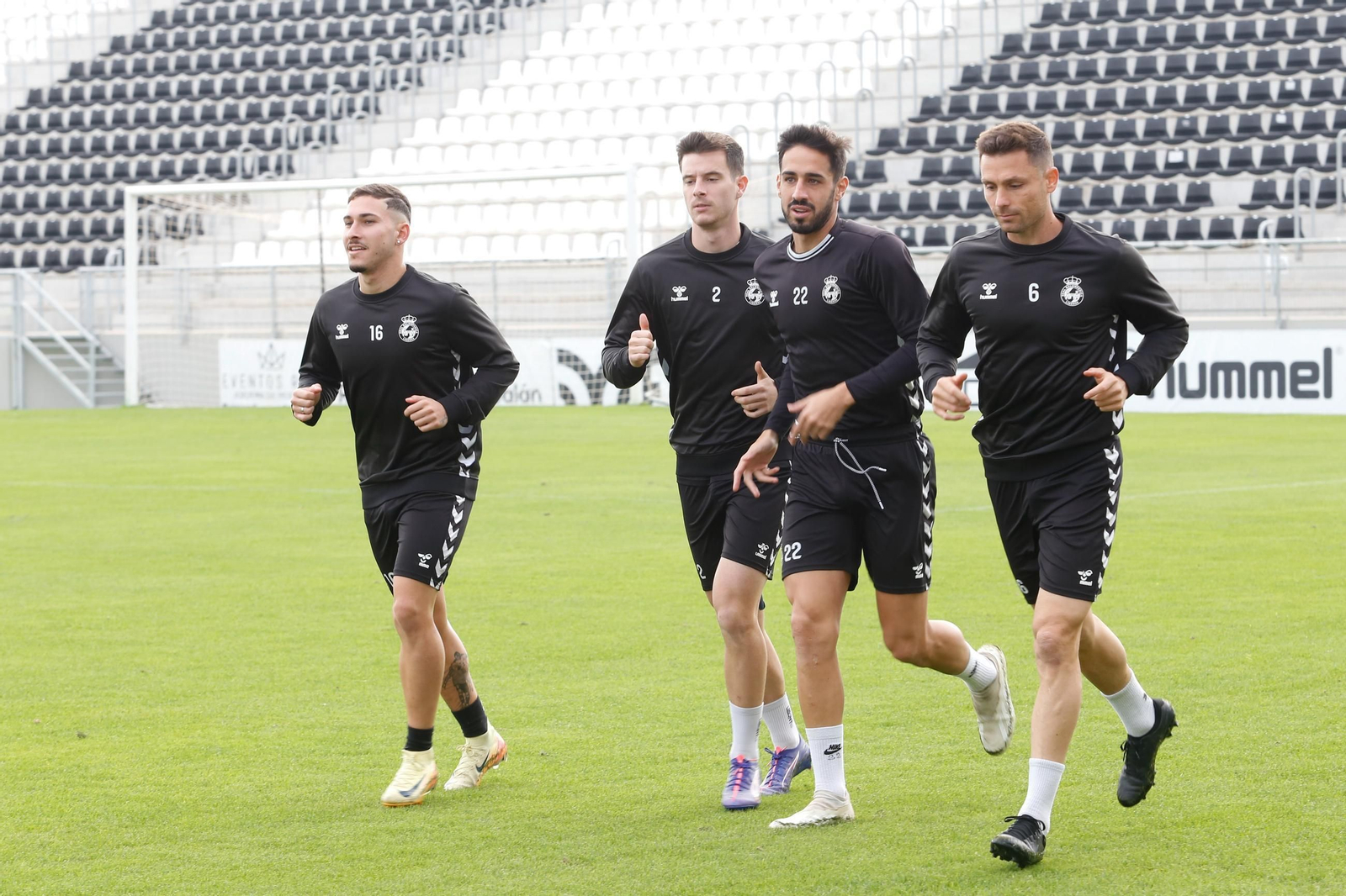 Las fotos del entrenamiento de la Balona previo al partido con el Villanovense