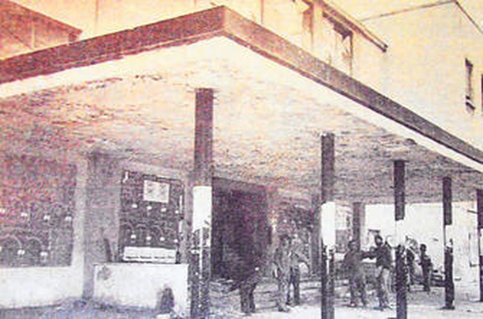 1986 Comienzan los trabajos de derribo del Hotel Playa