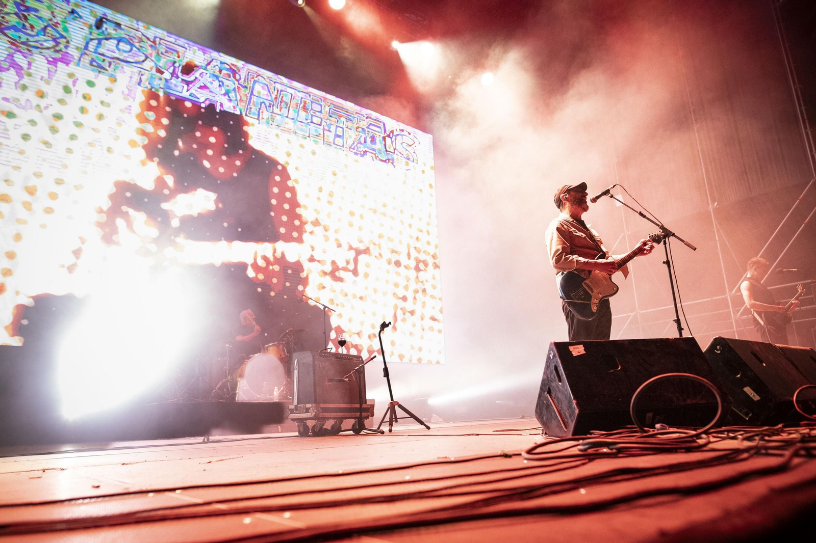 Los Planetas salen por la puerta grande de Granada