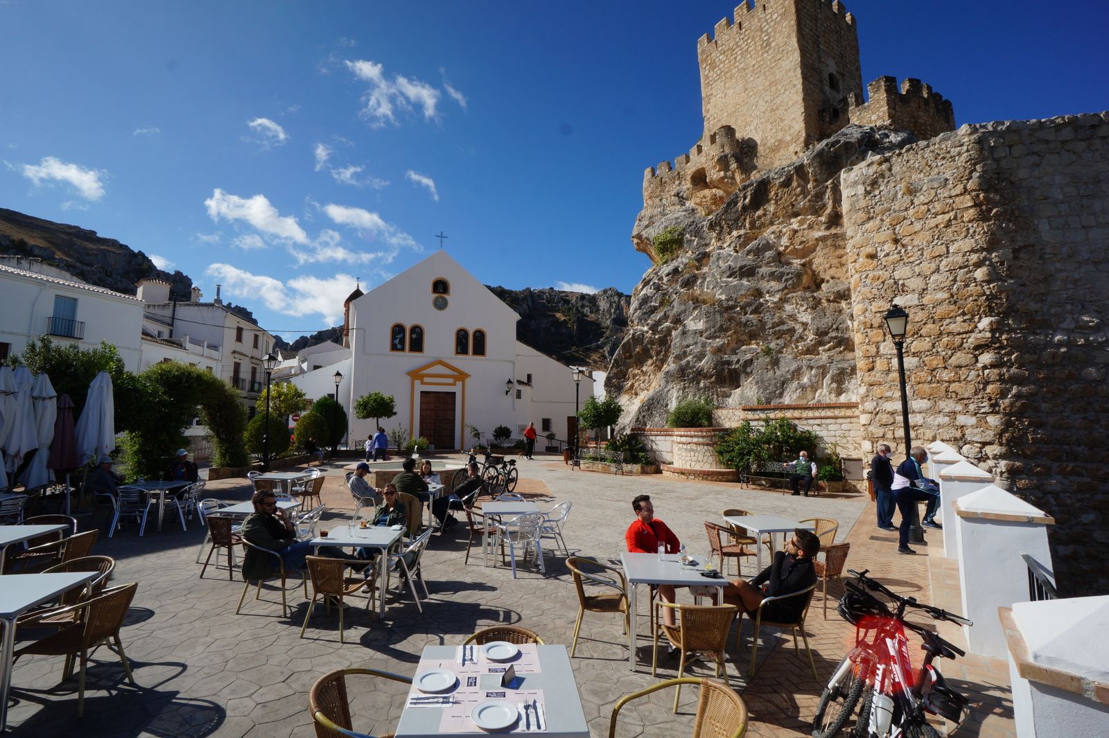 Las fotografías de un paseo por Zuheros, el municipio de Córdoba que resiste libre de covid