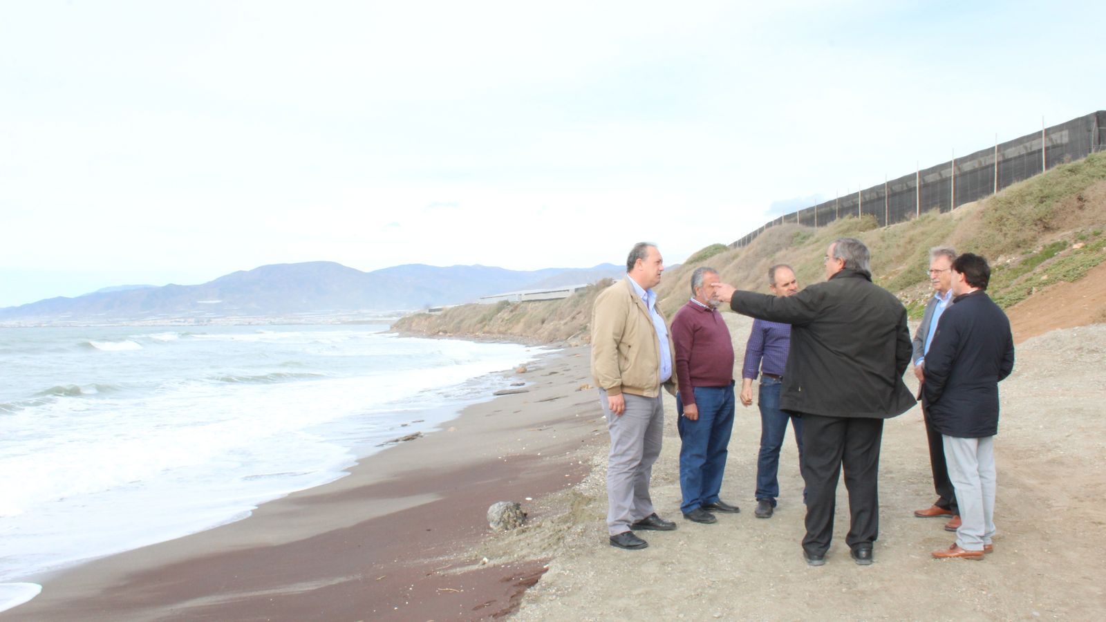 Visita a la playa de Las Cuevecillas