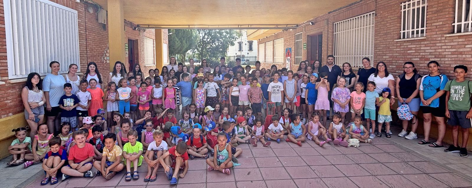Inauguración de la Escuela de Verano infantil de Peñarroya-Pueblonuevo.