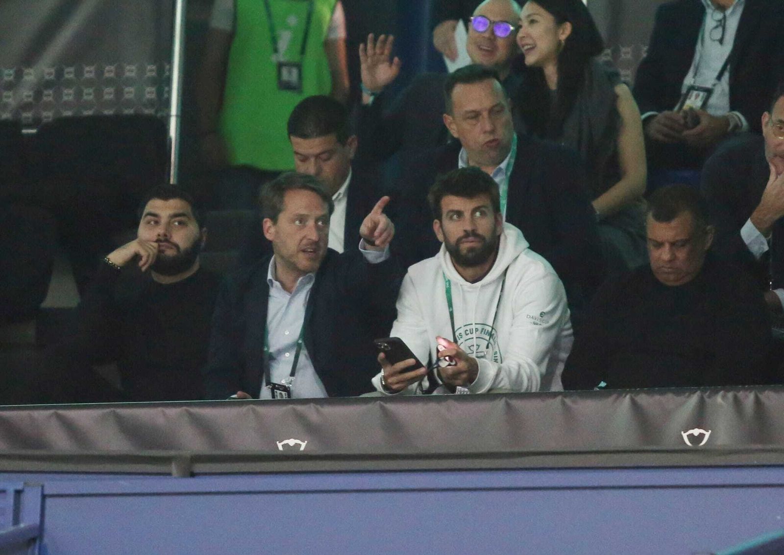 Gerard Piqué, en las gradas del Carpena.