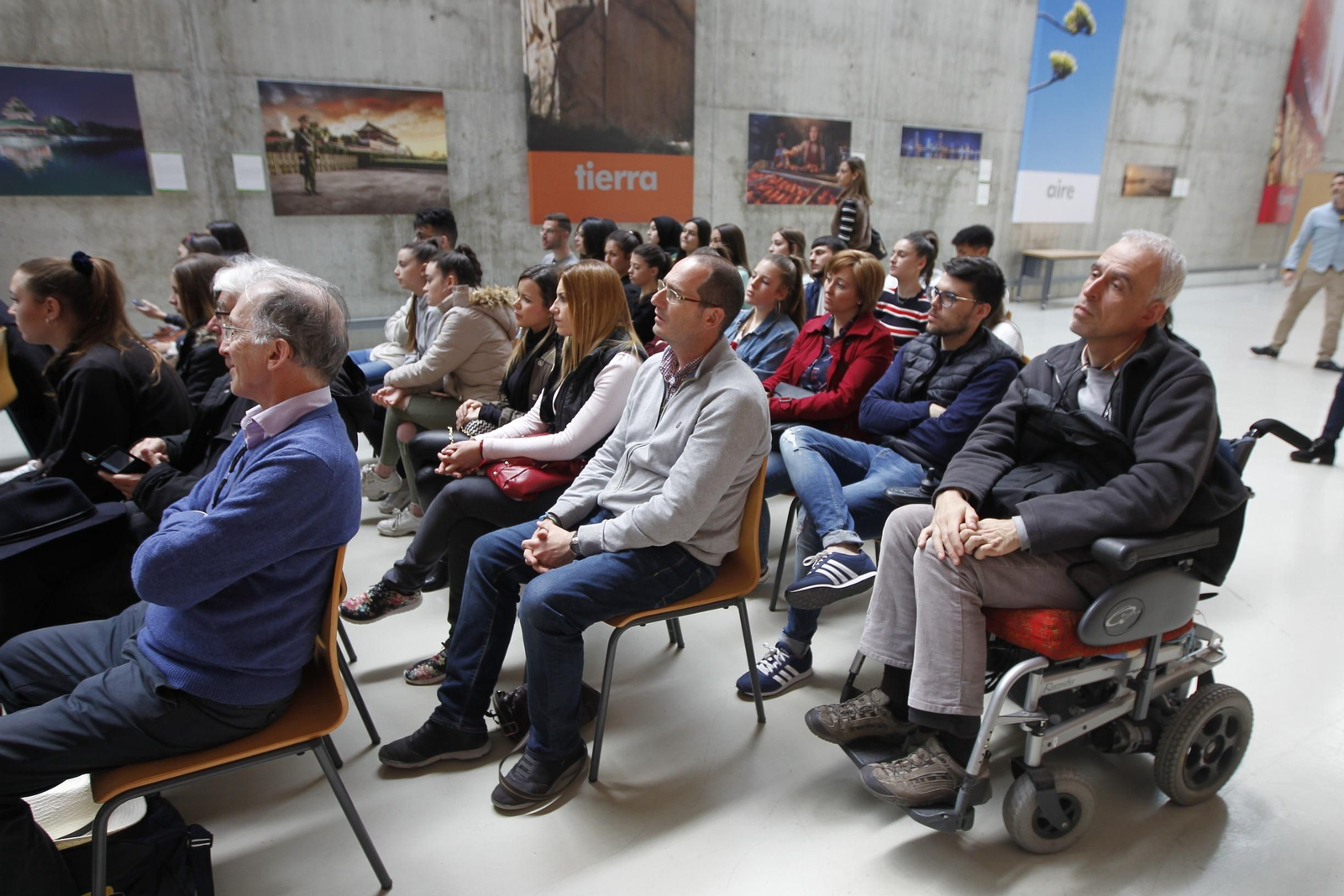 Fotos mural reivindicativo enfermedades raras Universidad de Almería-UAL