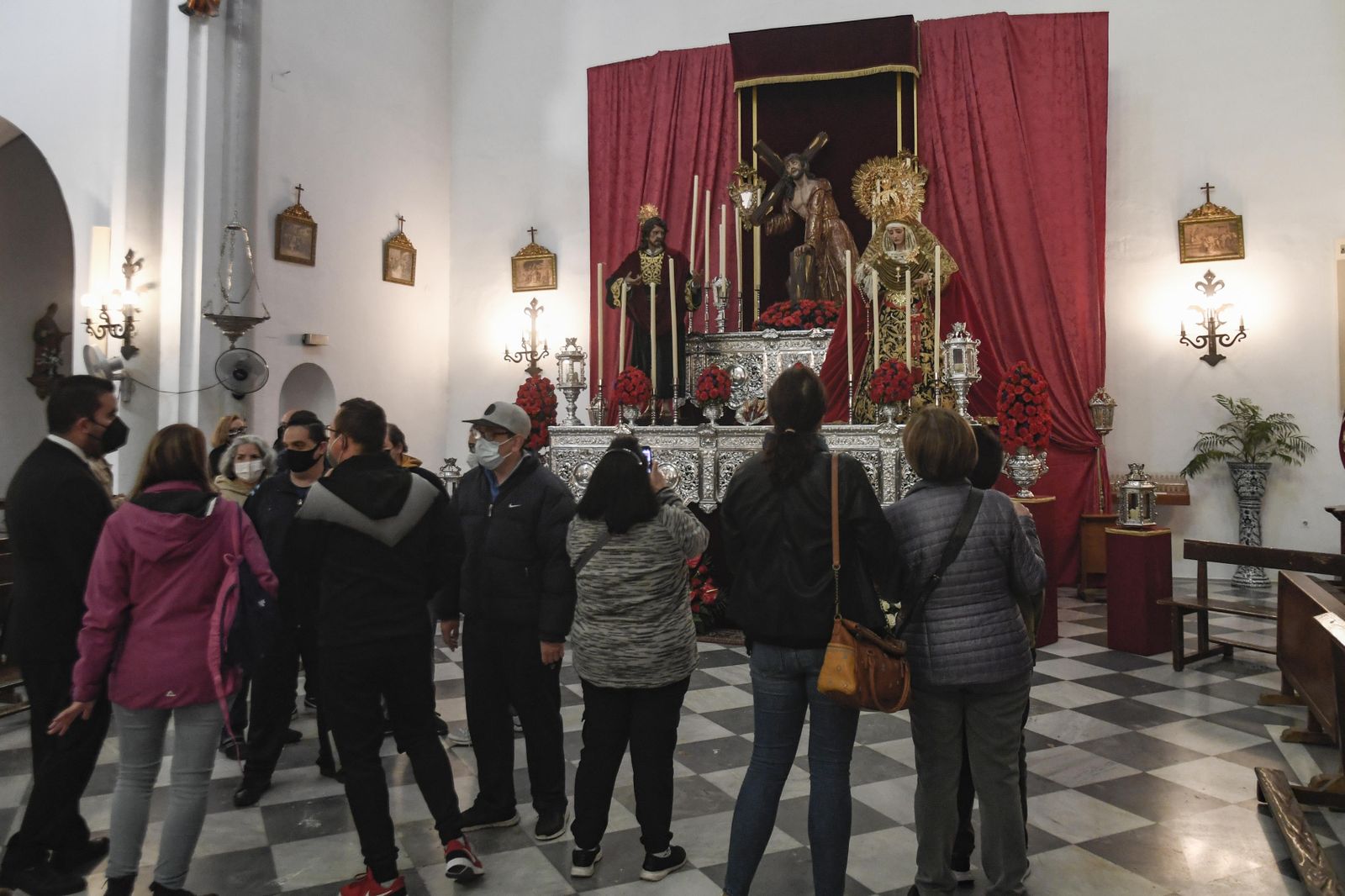 Fotos: el Zaidín visita a la hermandad el Trabajo en el Corpus Christi