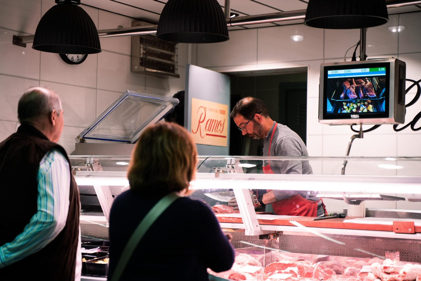 Imágenes del ambiente en el Mercado del Carmen en la mañana del martes