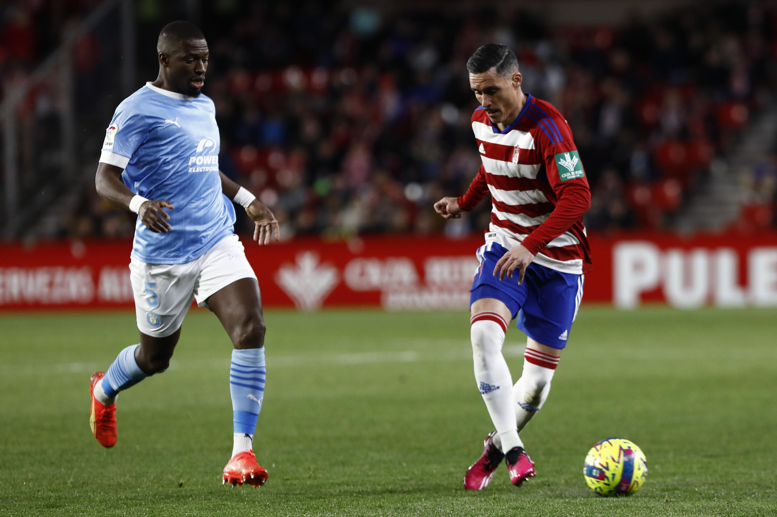 Callejón encara a un jugador del Ibiza