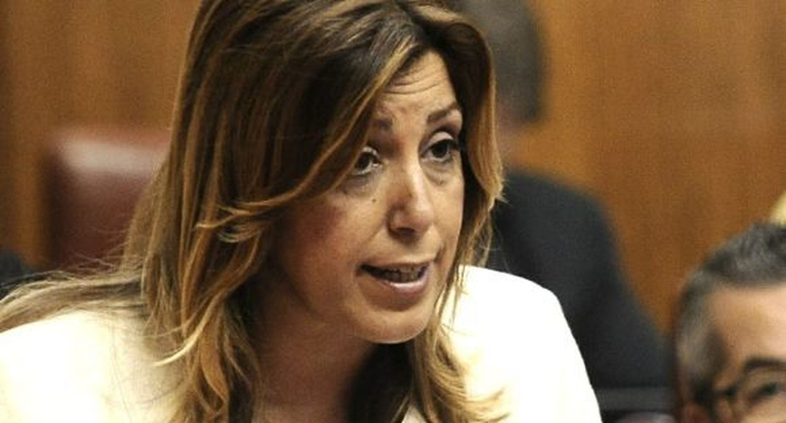 Susana Díaz vuelve a reiterar su "compromiso" con la Junta y el PP critica que sólo piense en Ferraz