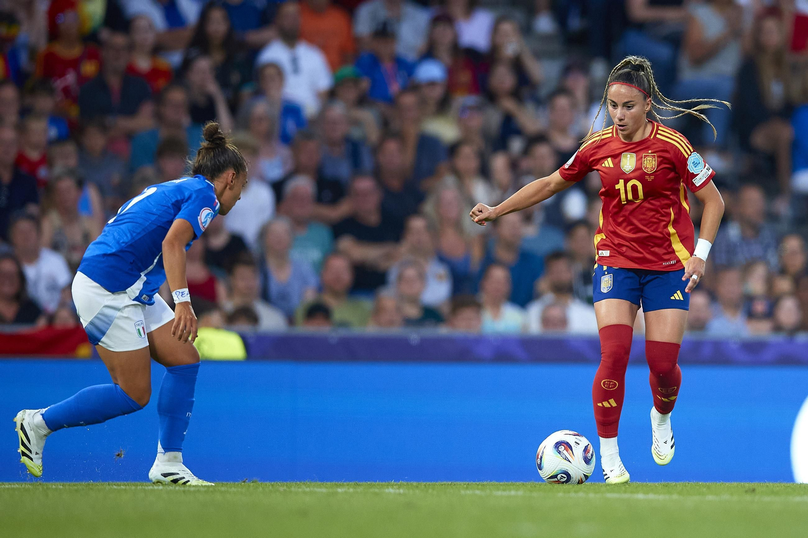 Las fotos del Italia - España de la Eurocopa femenina