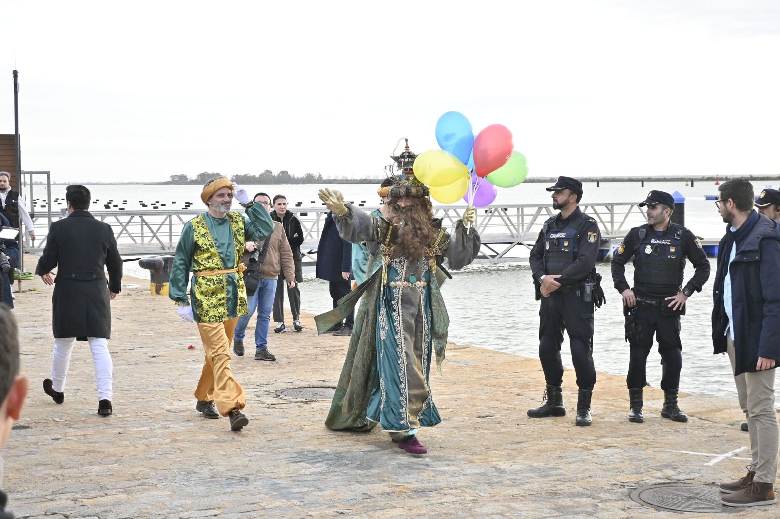 Las mejores fotografías de la llegada de los Reyes Magos a Huelva