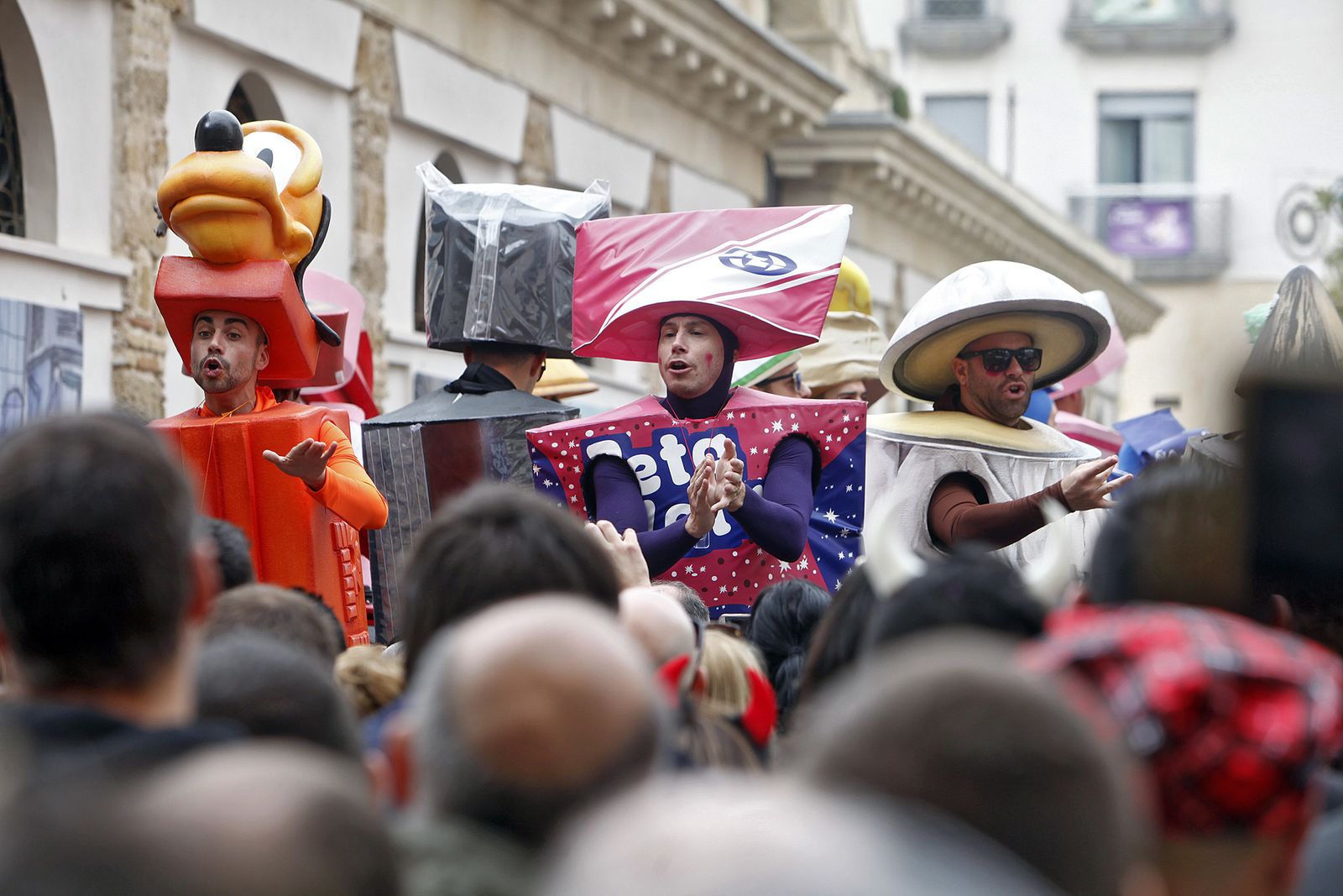 Batalla de coplas en el Mercado