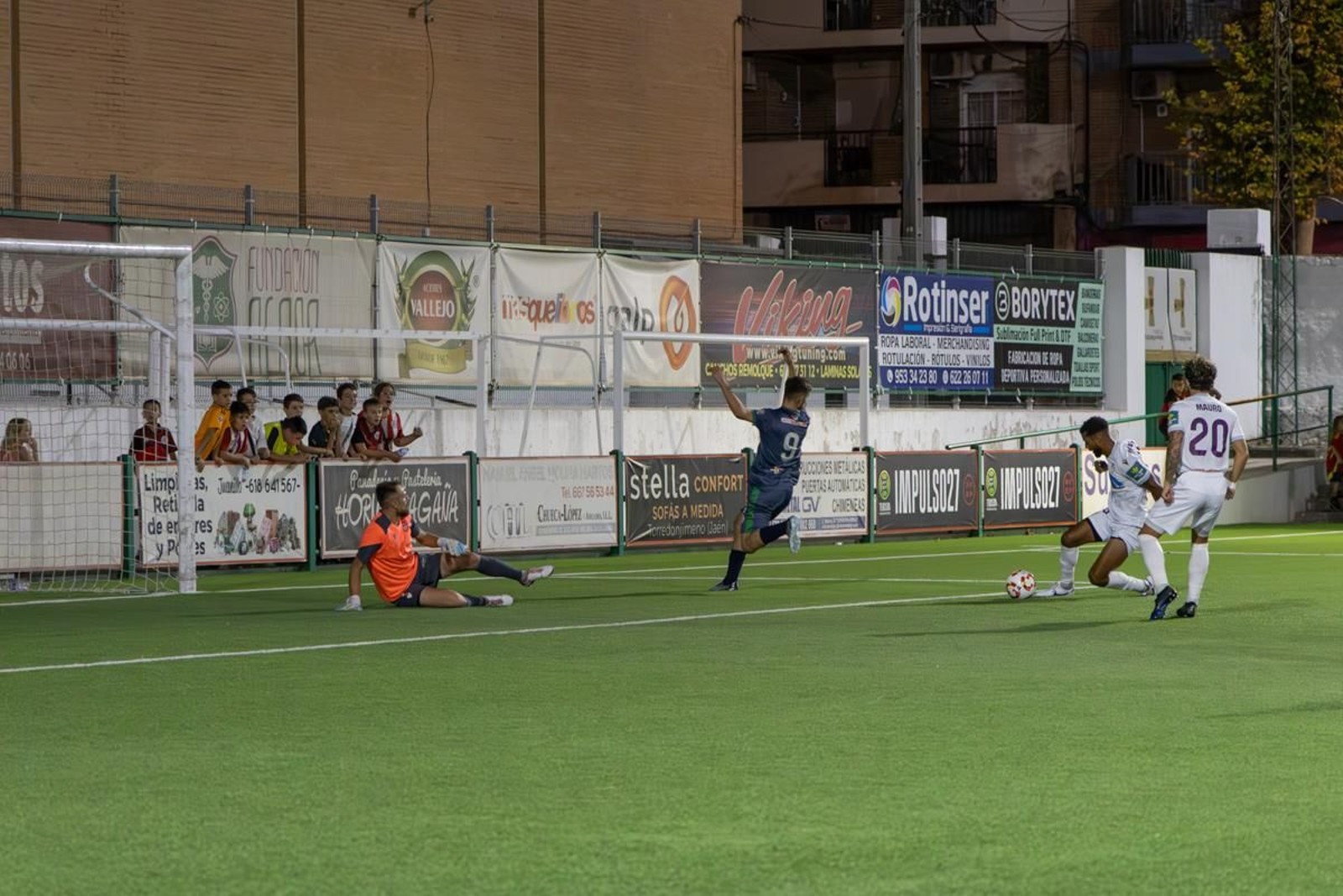 Amistoso entre Real Jaén y U.D.C Torredonjimeno, en imágenes