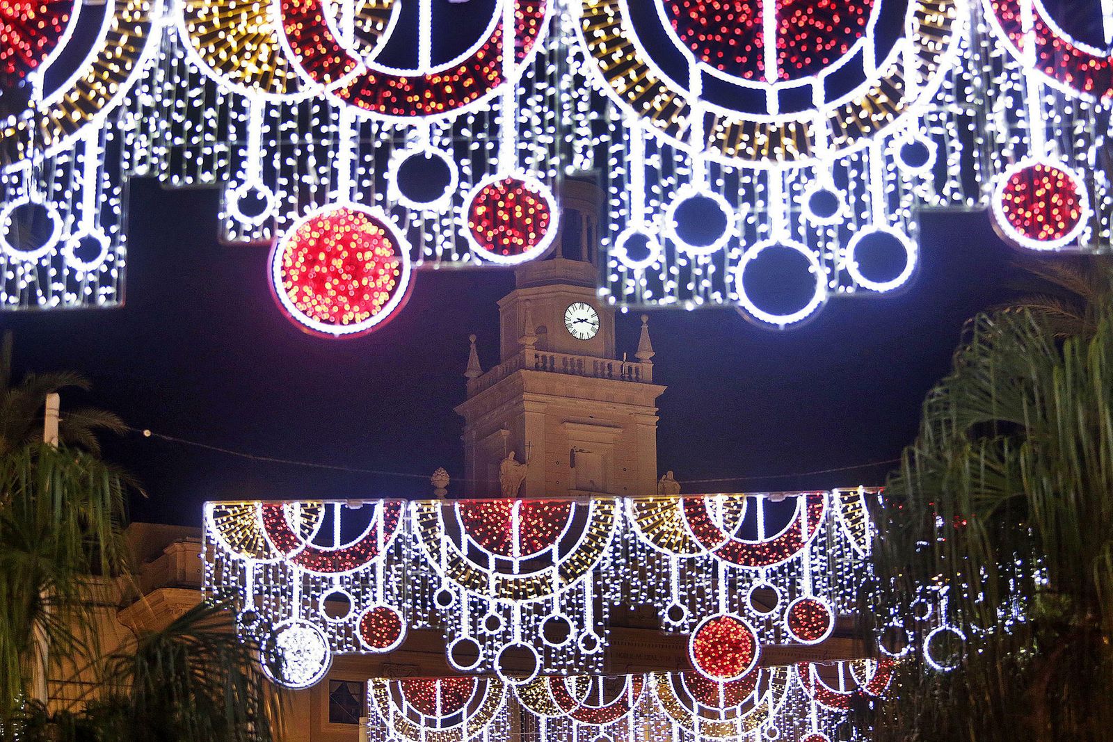 El encendido del alumbrado inaugura la Navidad en Cádiz