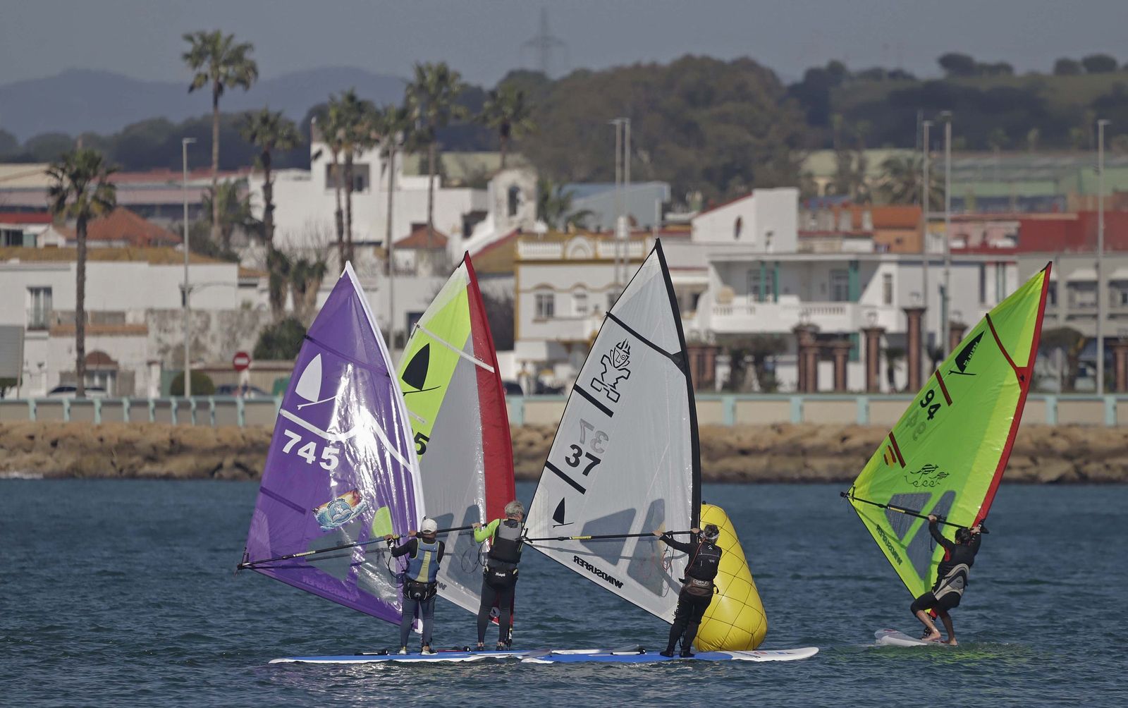Las fotos de la segunda jornada copa de Andalucía de la clase Windsurfer, en La Línea