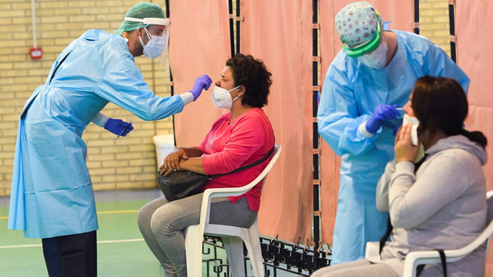 Pruebas PCR en Utrera.