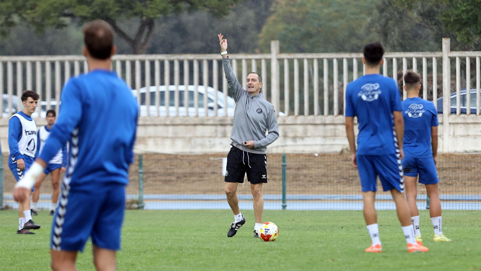 Primer entrenamiento del nuevo entrenador en el Xerez DFC