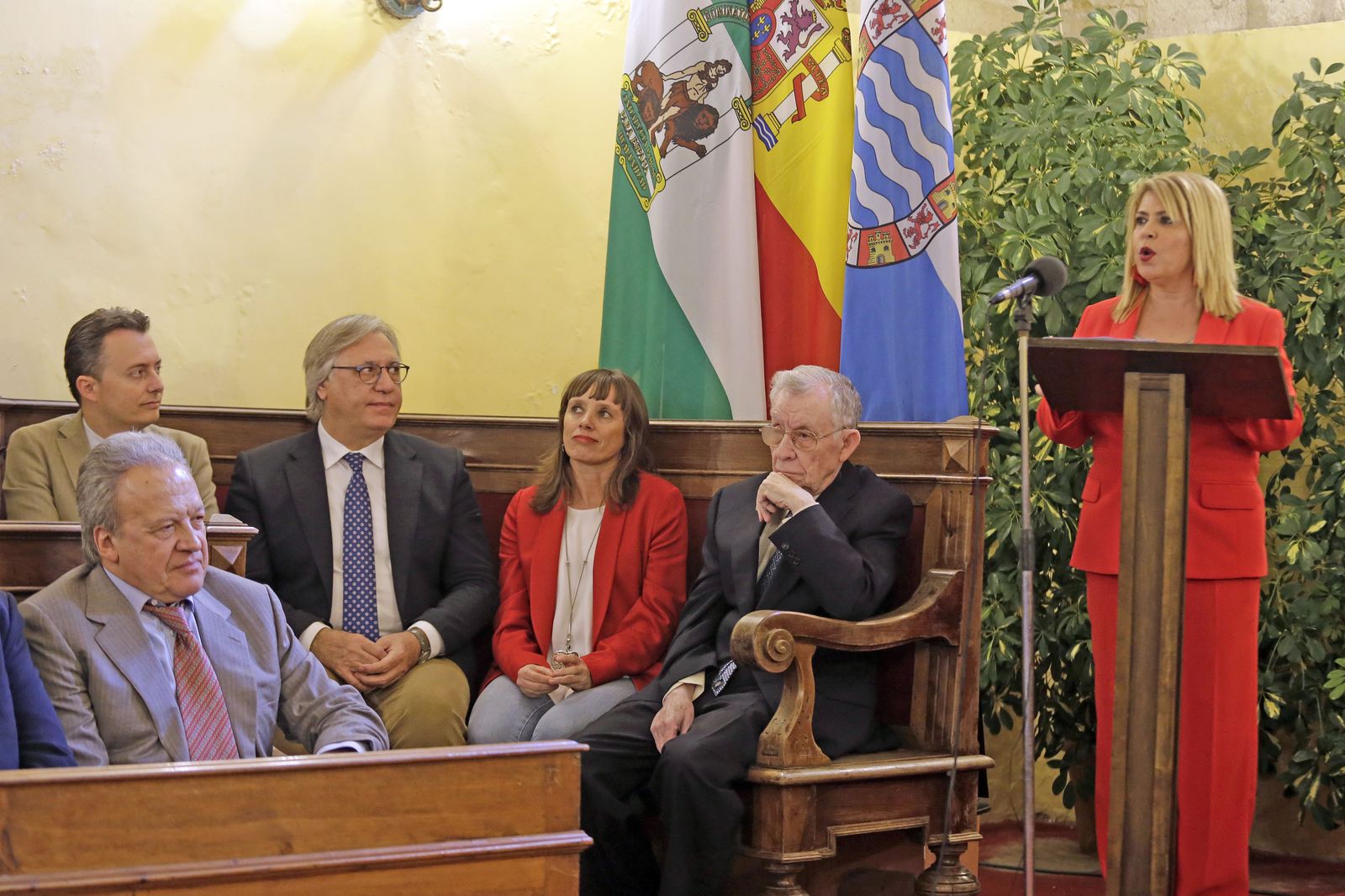 Imágenes del acto institucional del 40 aniversario de las primeras elecciones municipales