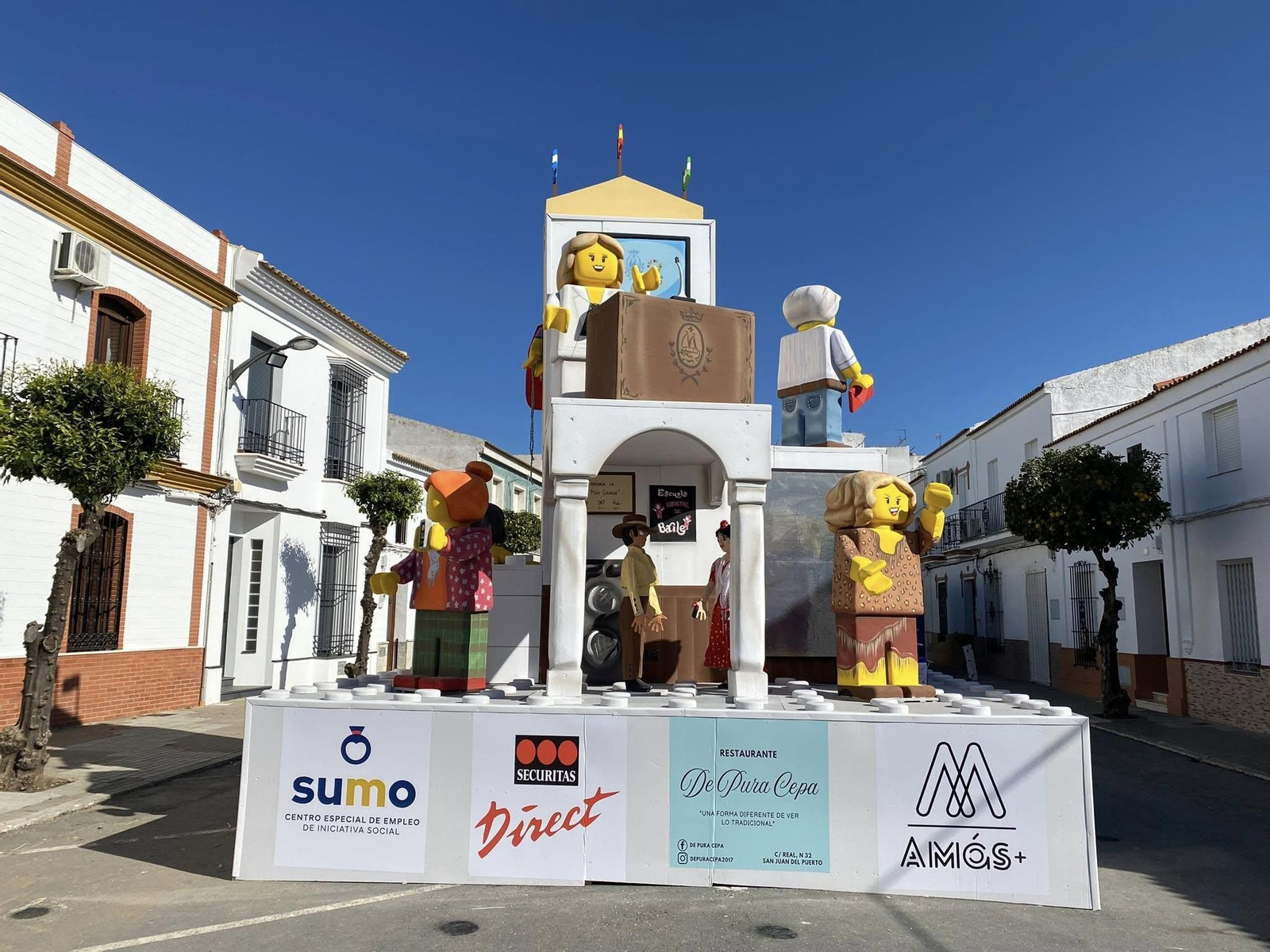 En este pueblo de Huelva también se celebran las fallas: "La cremá será este domingo" En este pueblo de Huelva también se celebran las fallas: "La cremá será este domingo"