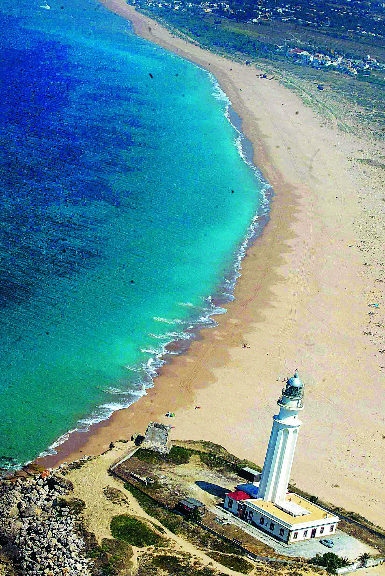 Vista panorámica del faro del Trafalgar