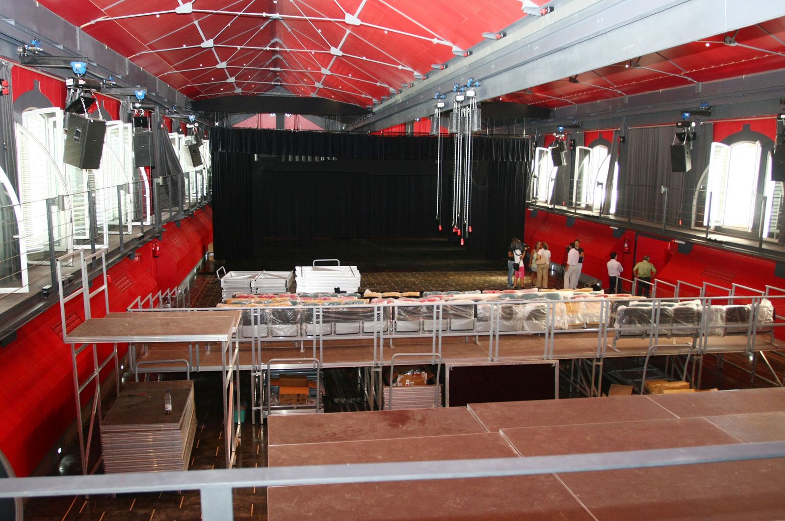 Cocheras del Puerto de Huelva donde se darán cita los espectáculos el 10 y 11 de septiembre