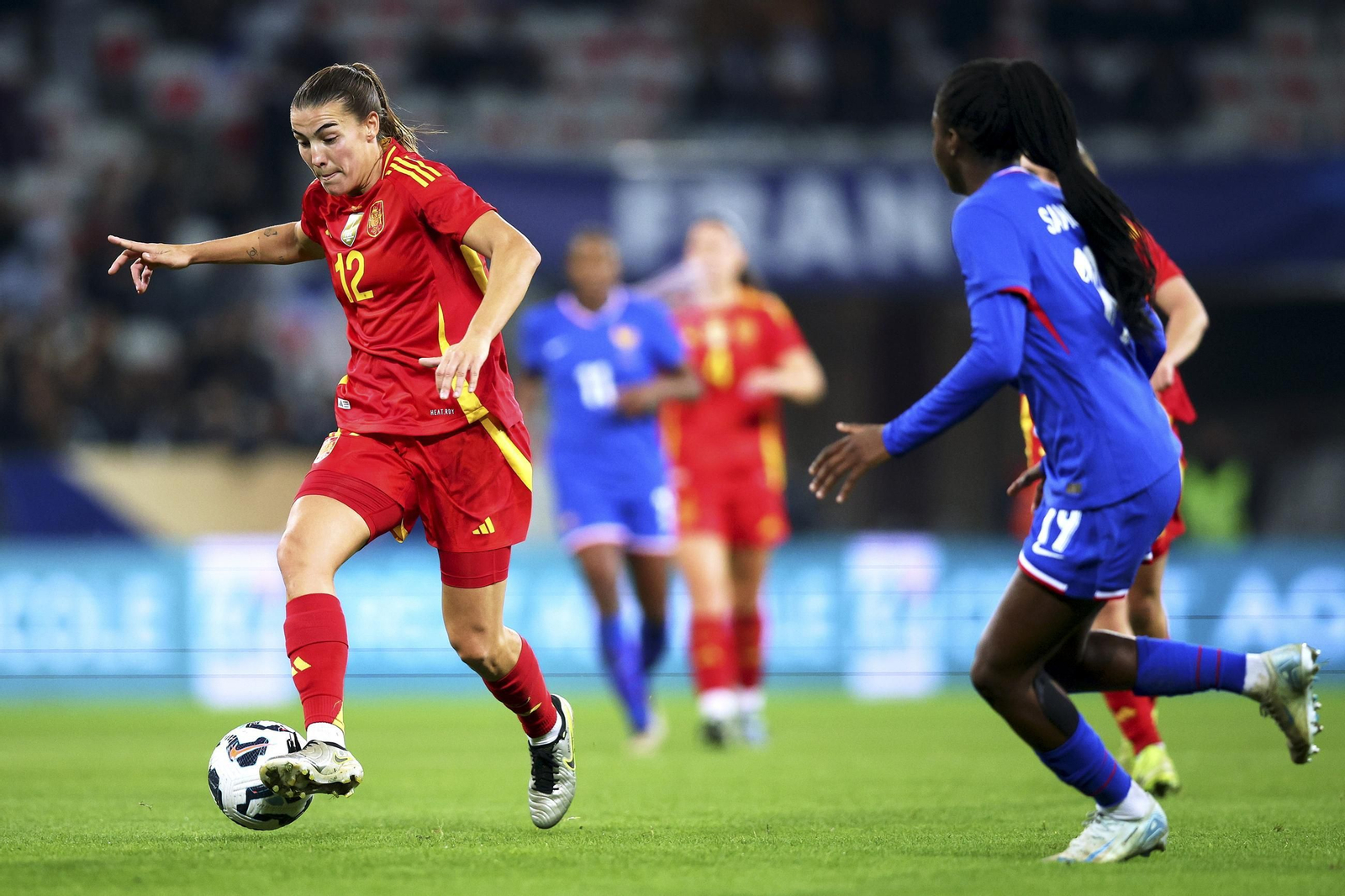 Las fotos de la exhibición de España femenina en Francia